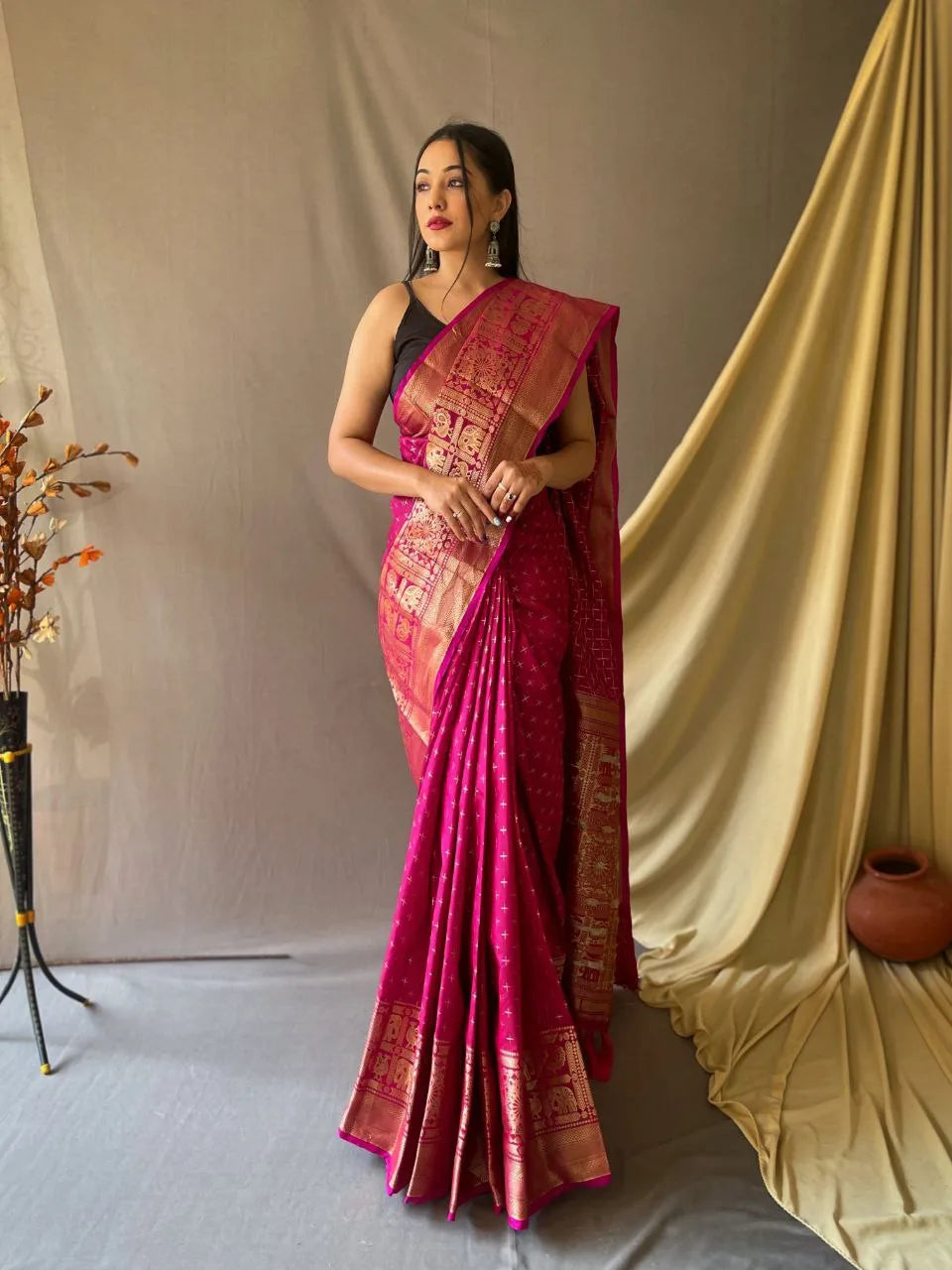 Suhasini Antique Kanjeevaram Handloom Saree - Mira Fashion