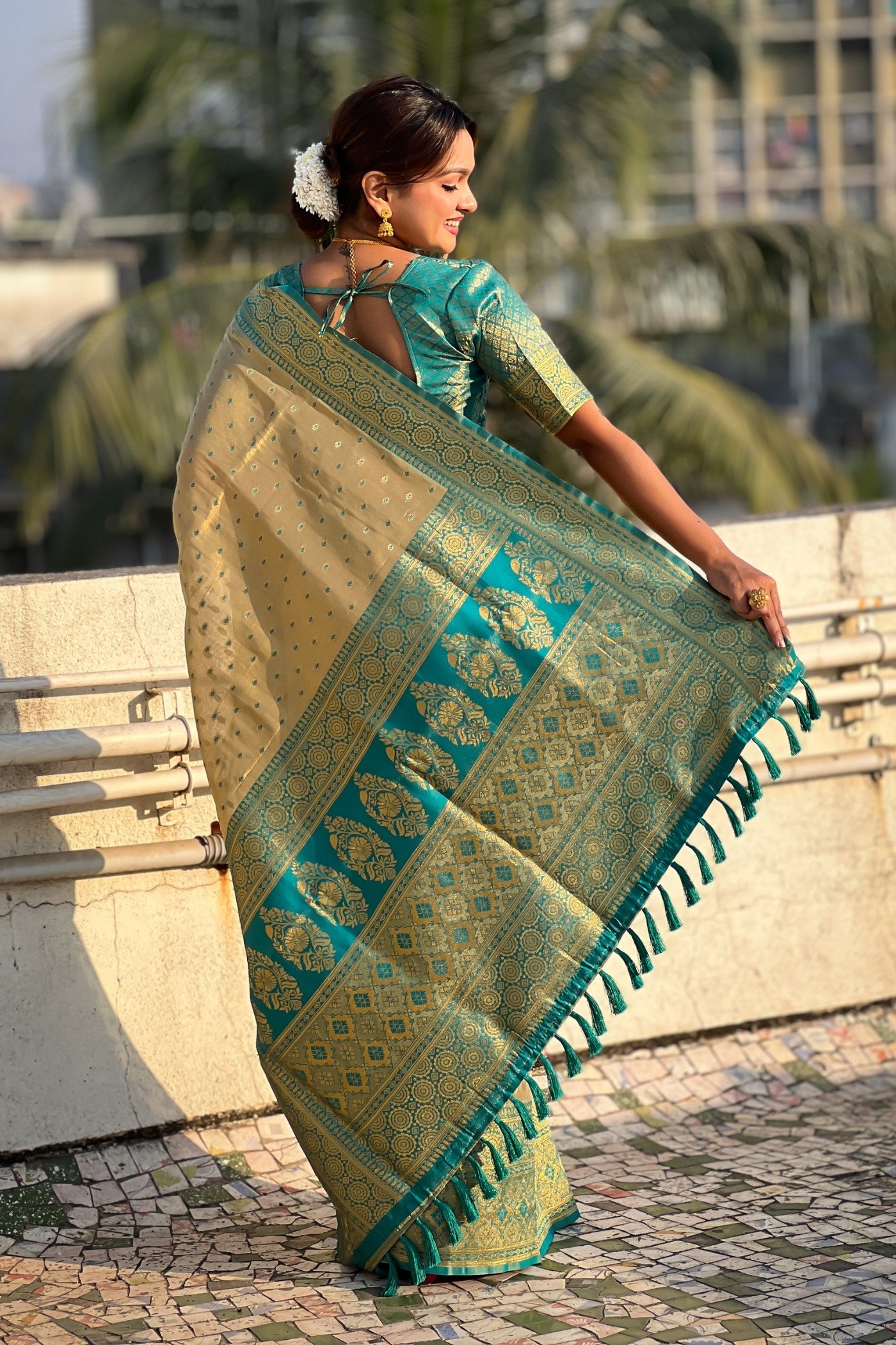 Rob Roy Yellow Woven Banarasi Saree