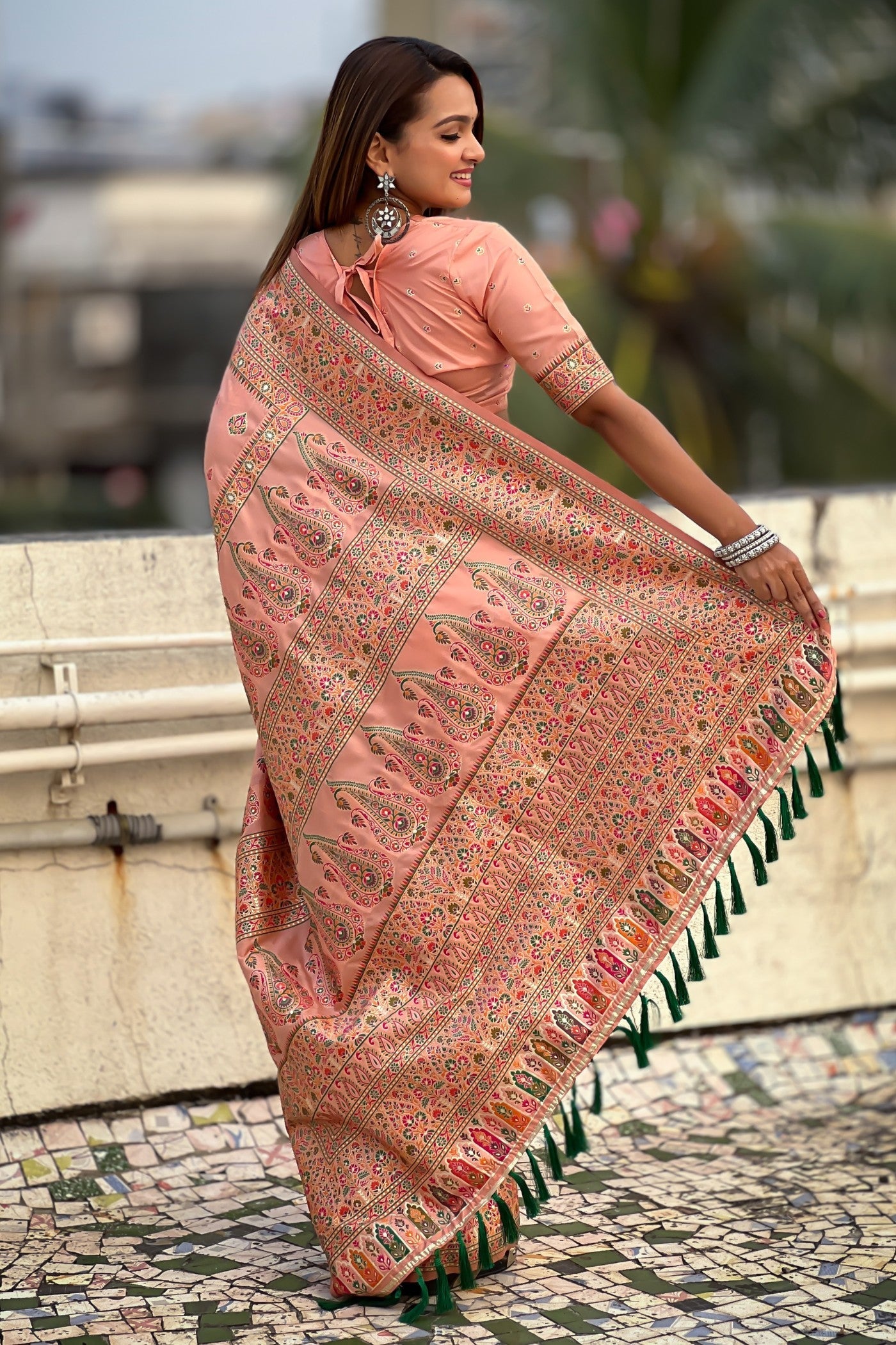 Salmon Run Peach Kashmiri Jamewar Saree