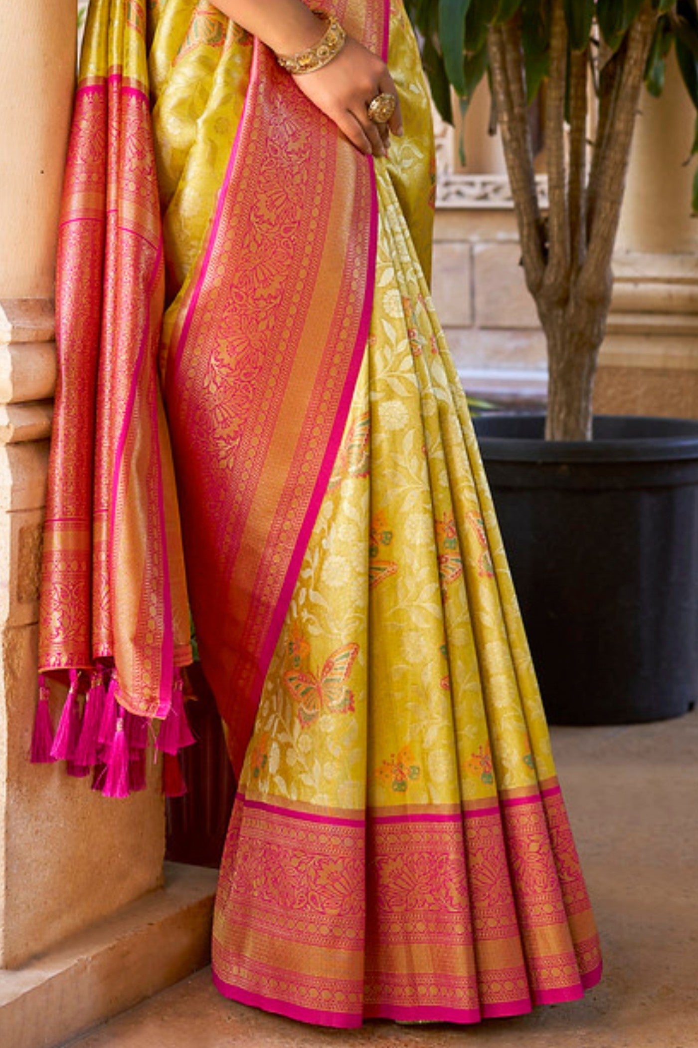 Rob Roy Yellow Woven Kanjivaram Saree