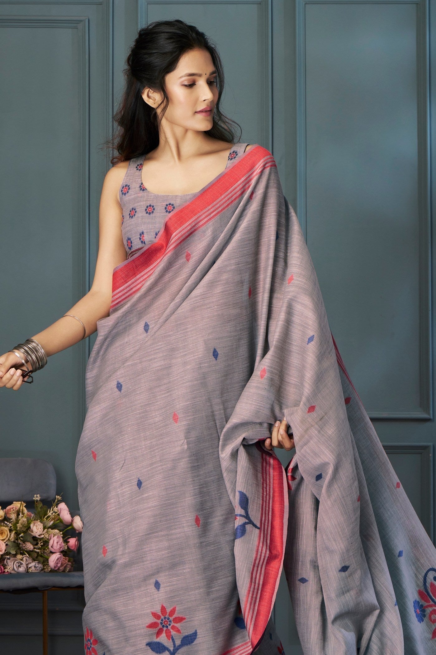 Santas Grey Handloom Linen Saree