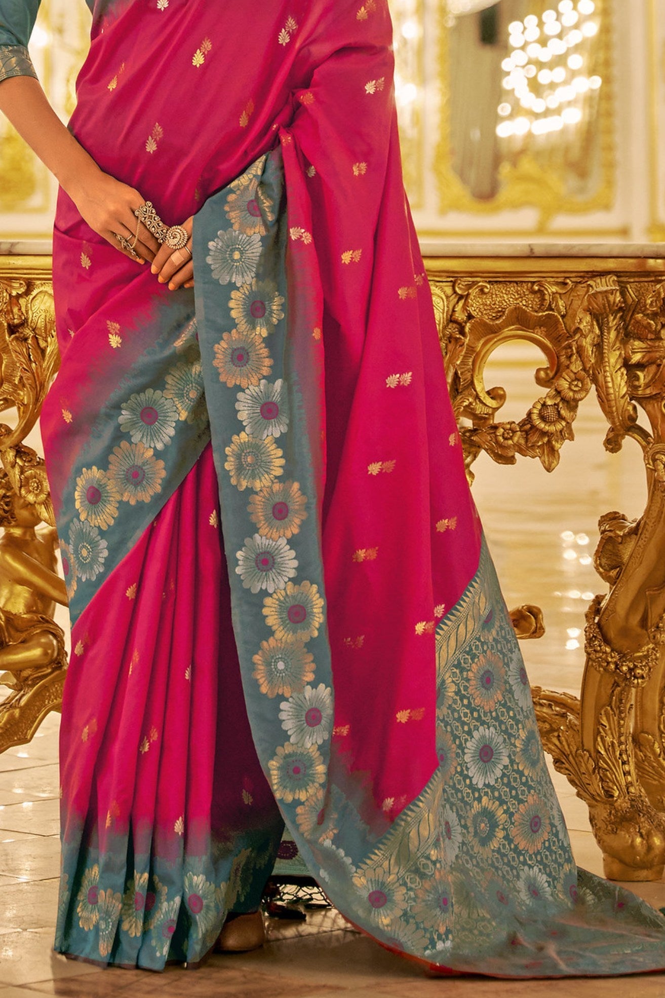 Dingy Dungeon Pink Woven Banarasi Saree