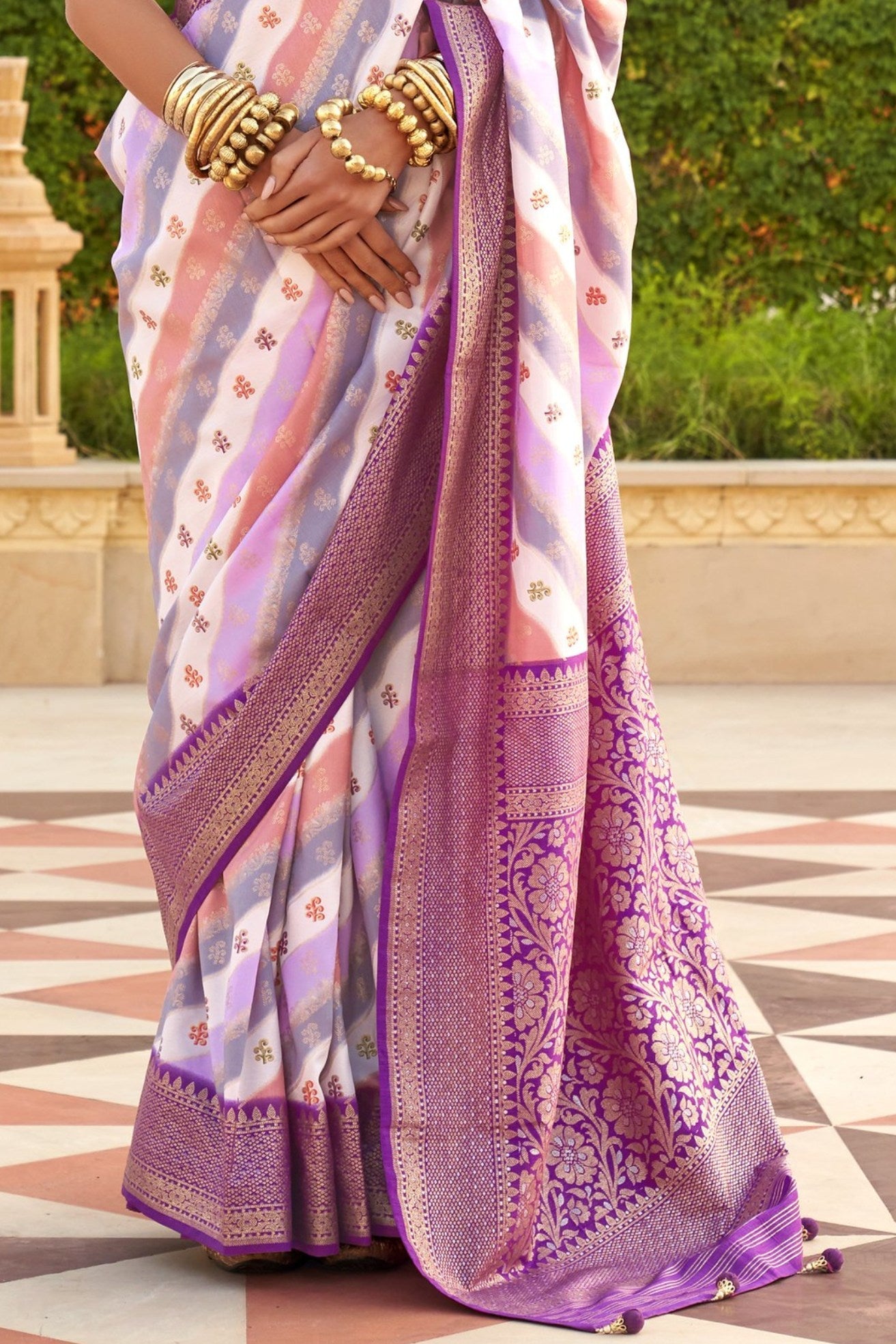 Bouquet Purple Woven Patola Printed Silk Saree