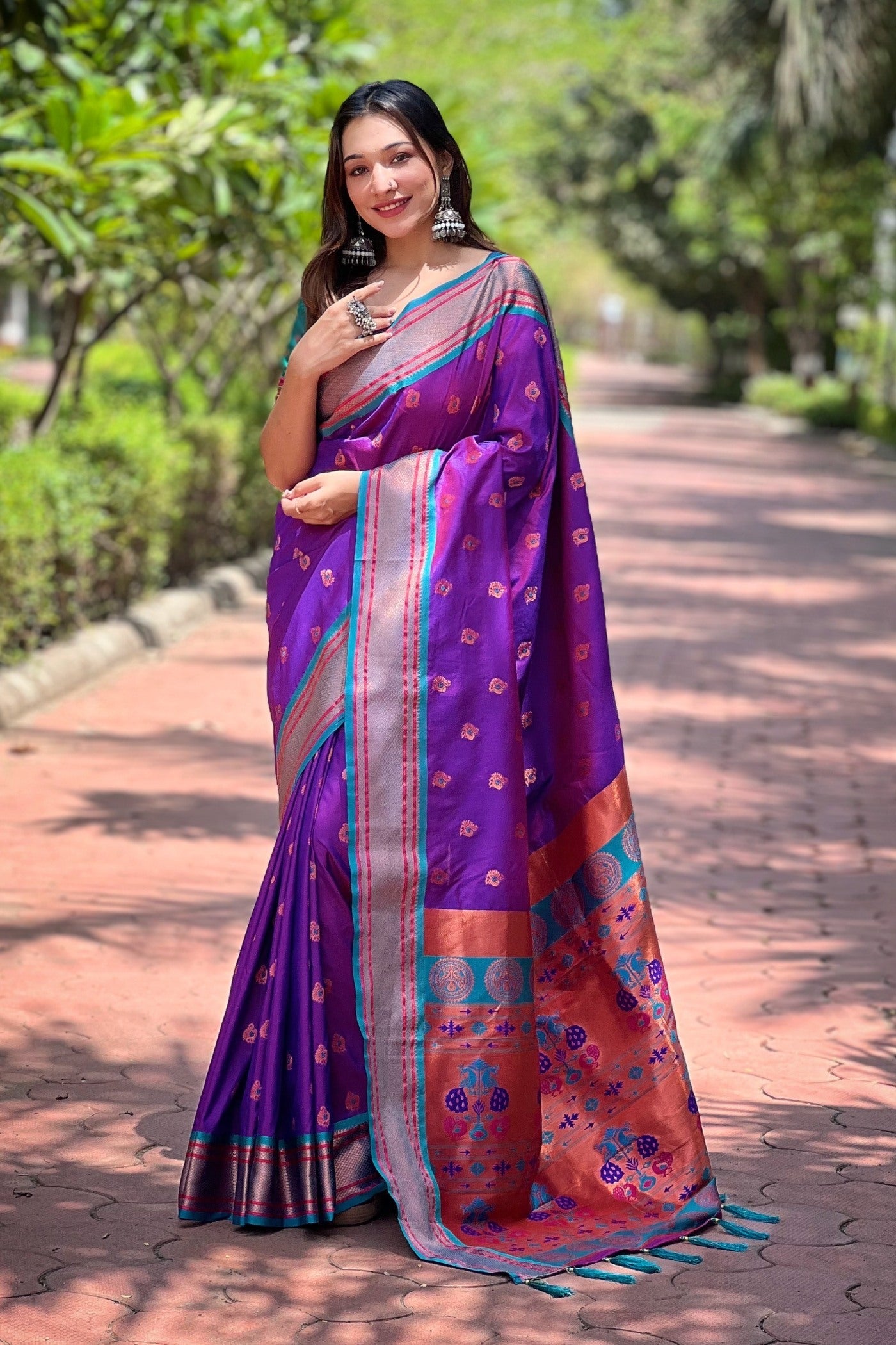 Fuchsia Purple Woven Paithani Saree