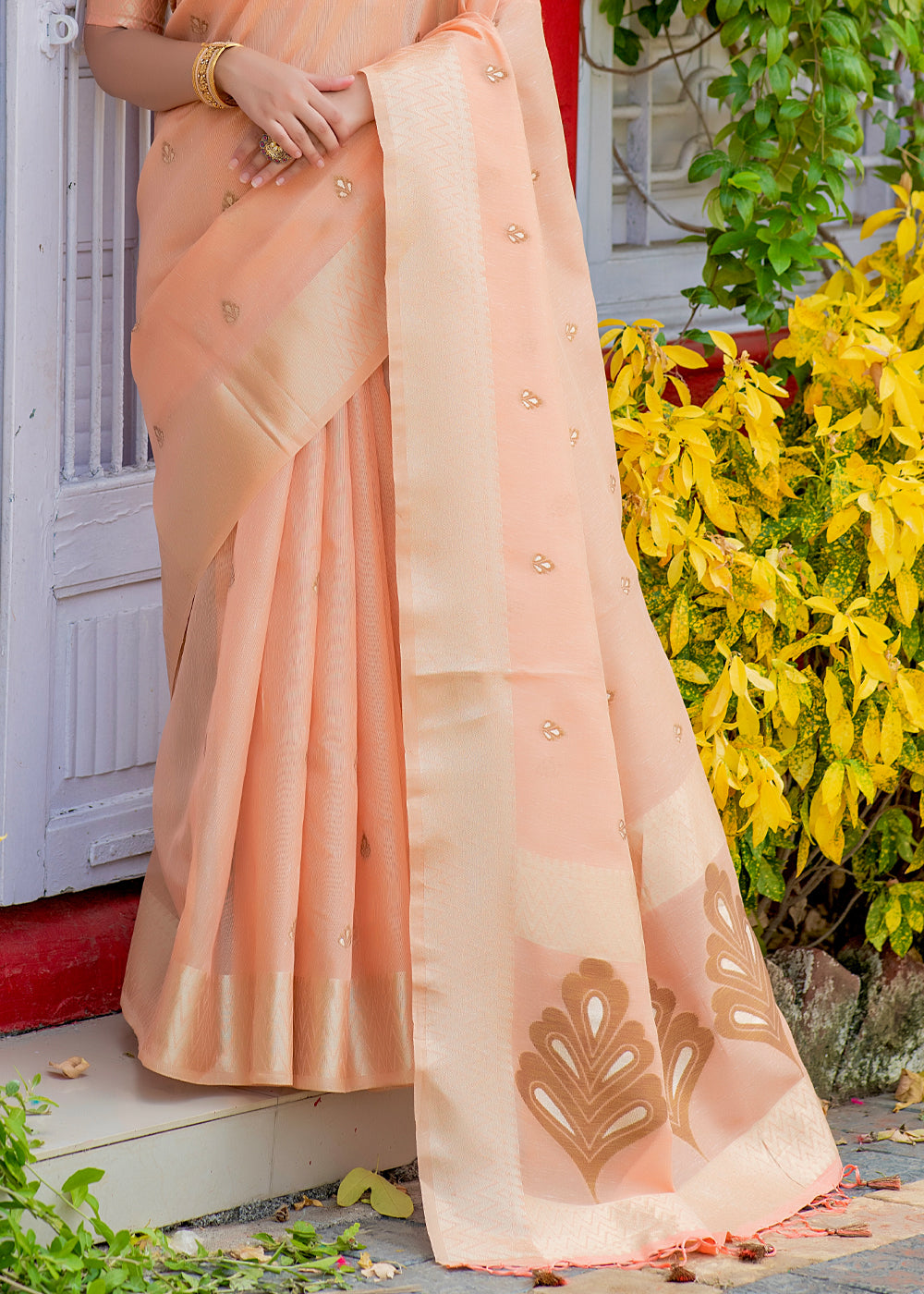 Romantic Peach Woven Banarasi Linen Silk Saree