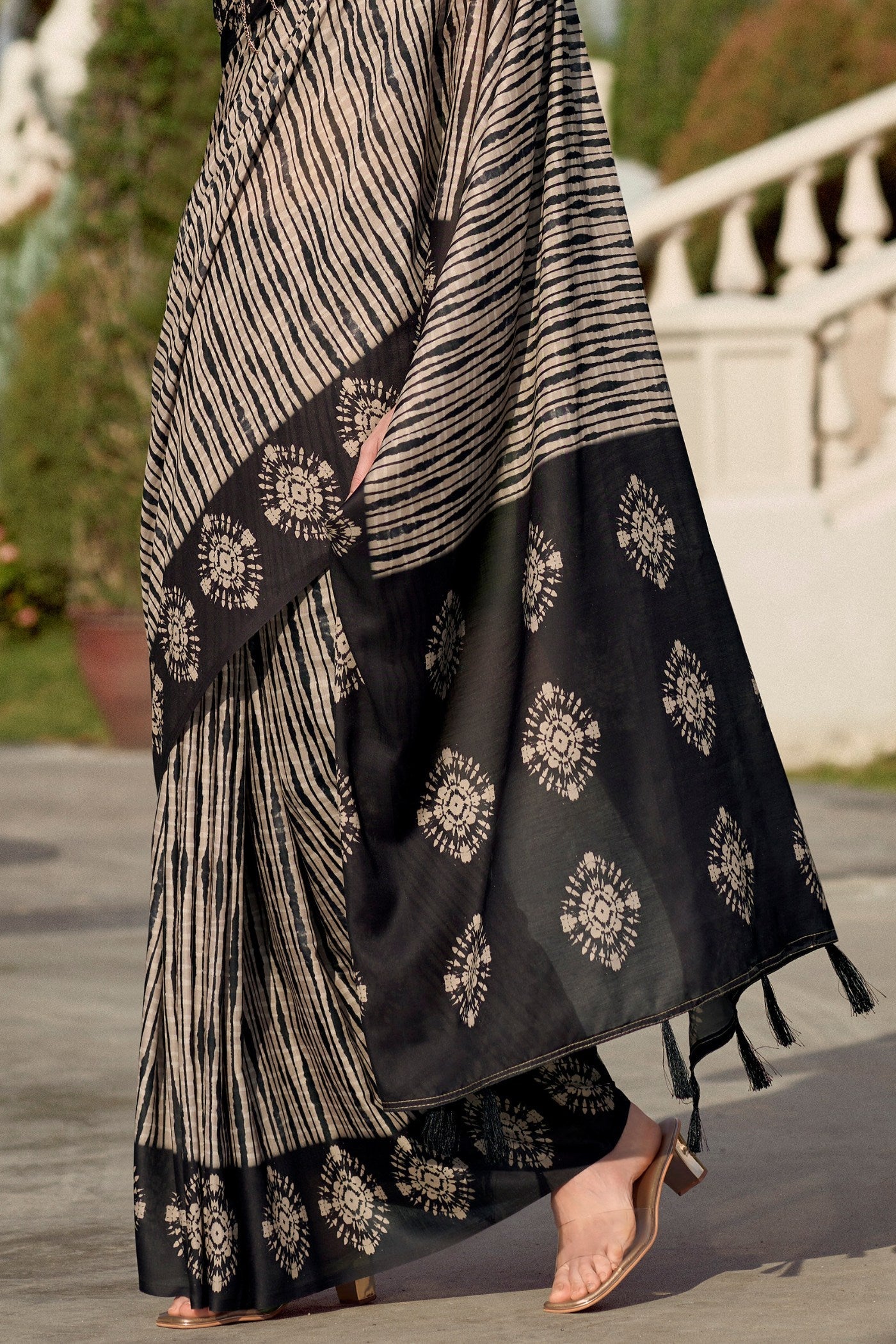 Sandrift Brown and Black Mul Mul Cotton Saree