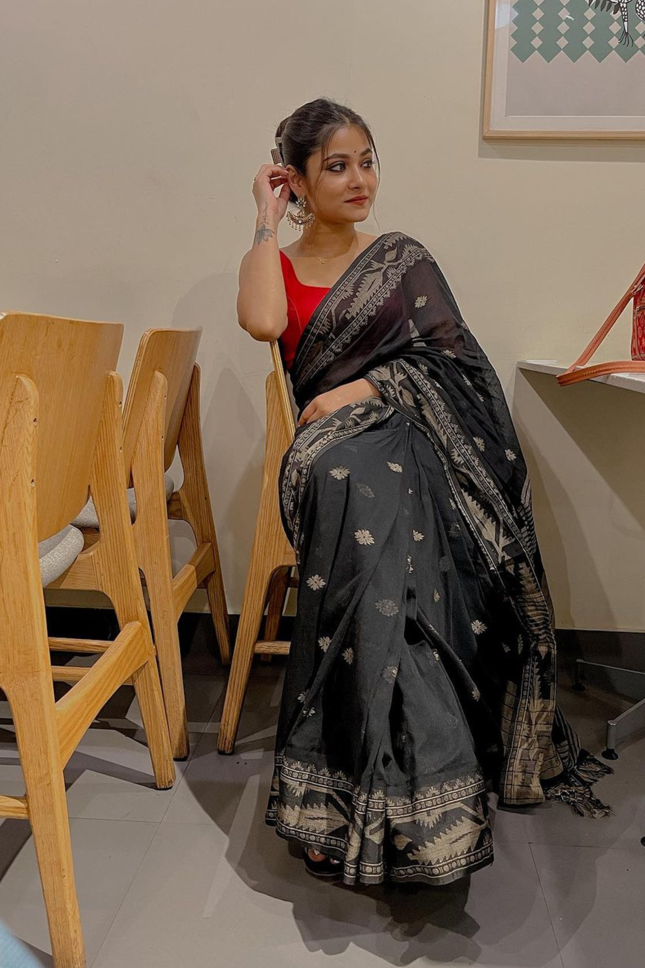 Eerie Black Cotton Tangail Handloom Saree