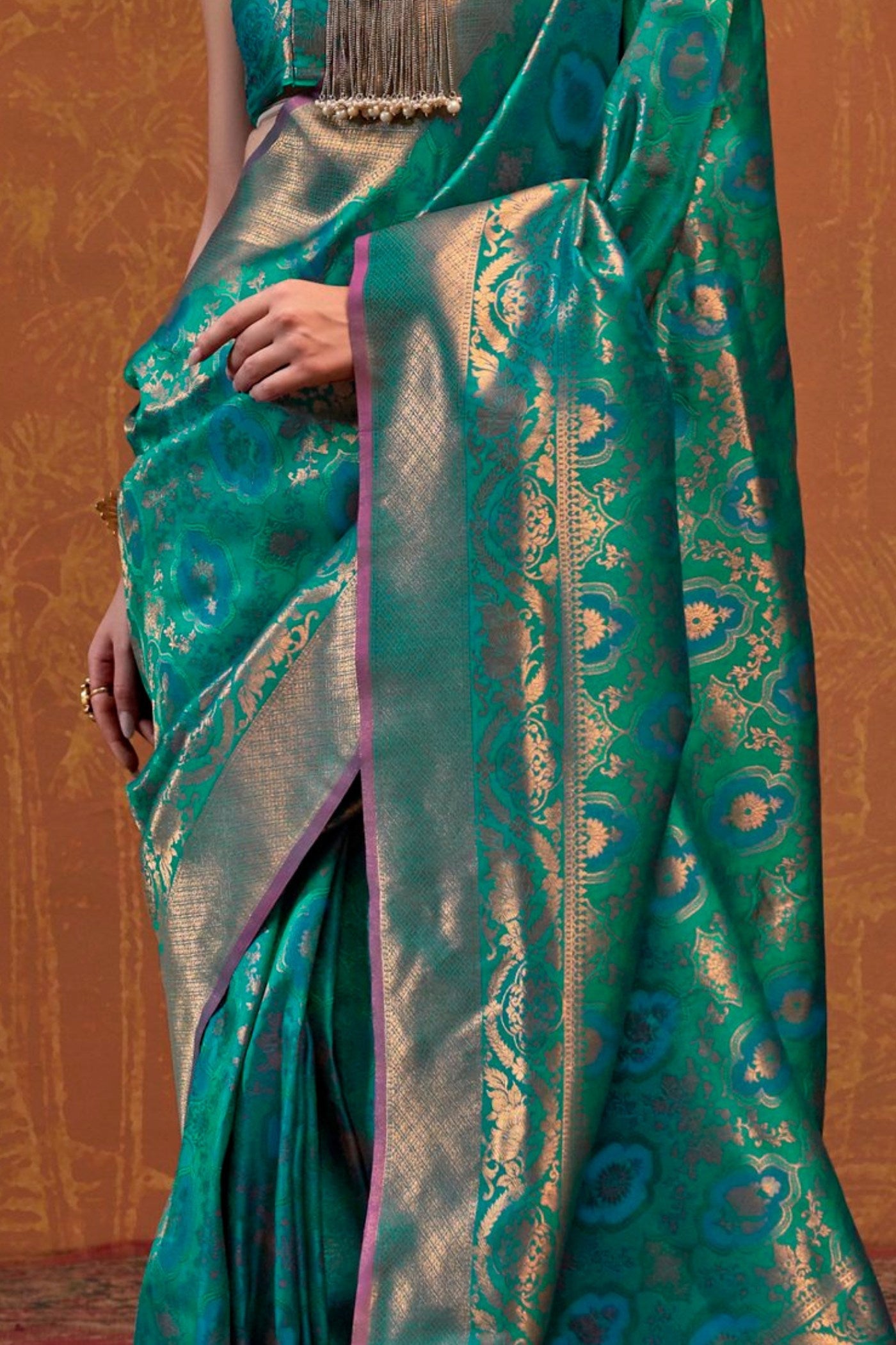 Paradiso Green Kanjivaram Handloom Saree