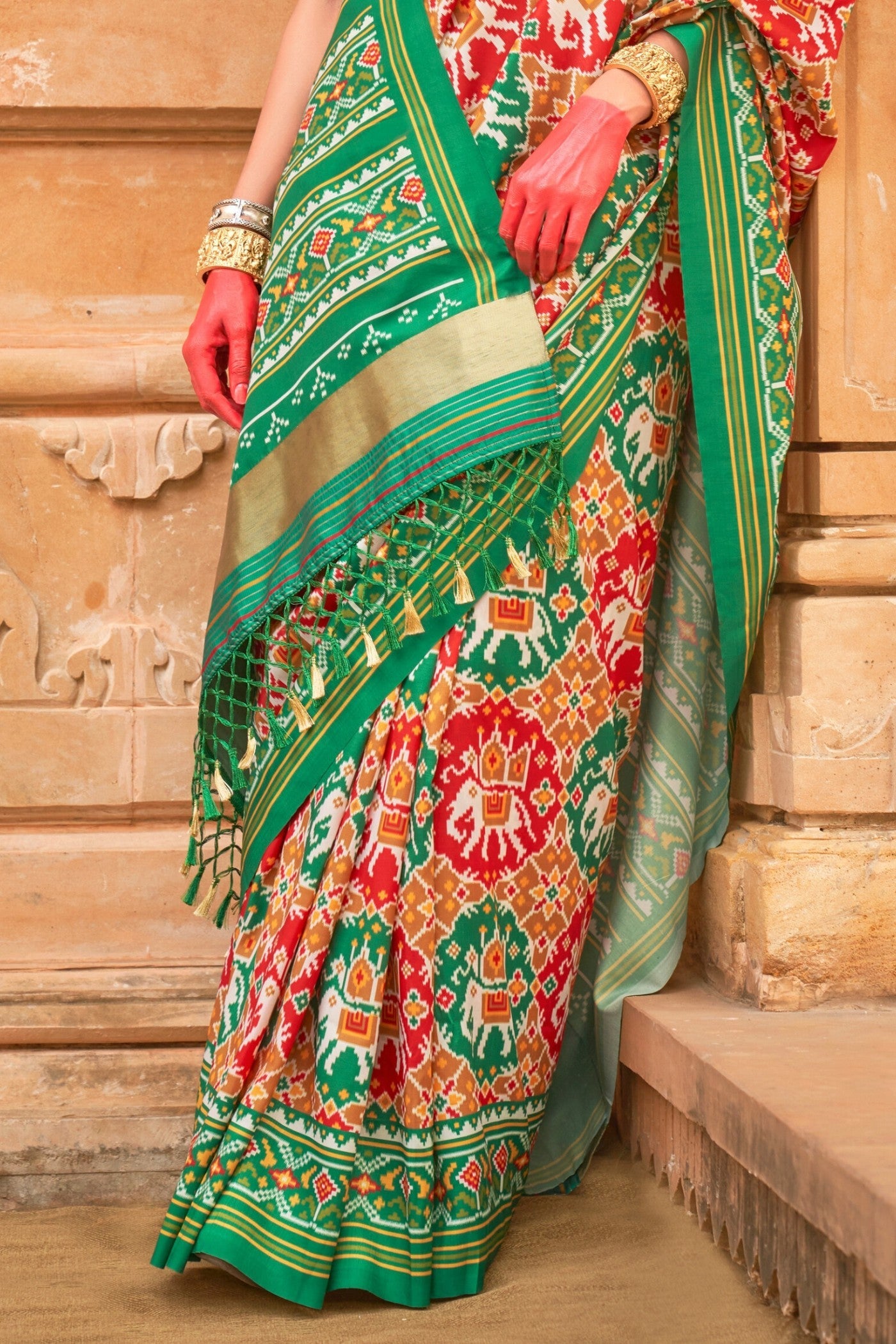 Hippie Green Printed Patola Saree