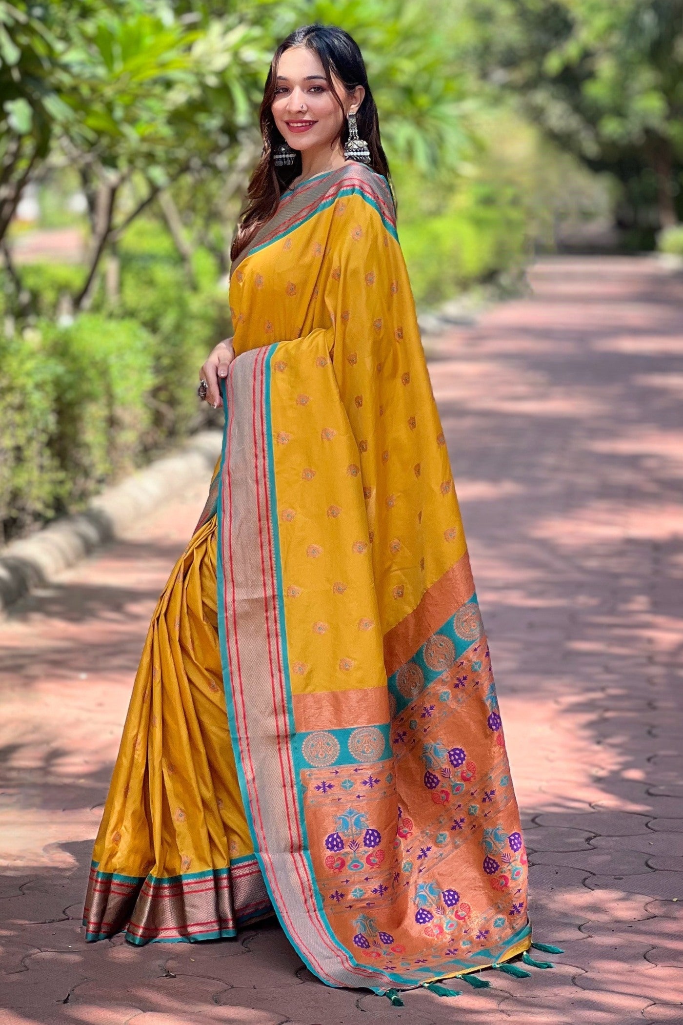 Pizza Yellow Woven Paithani Saree