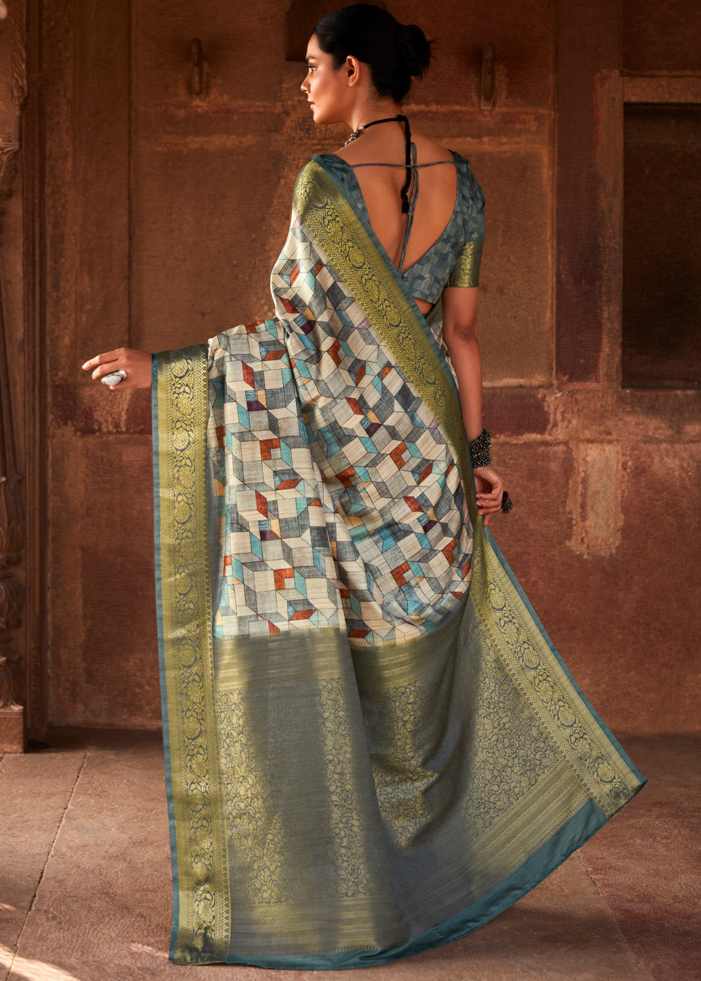 Bilbao Green Handloom Banarasi Silk Saree