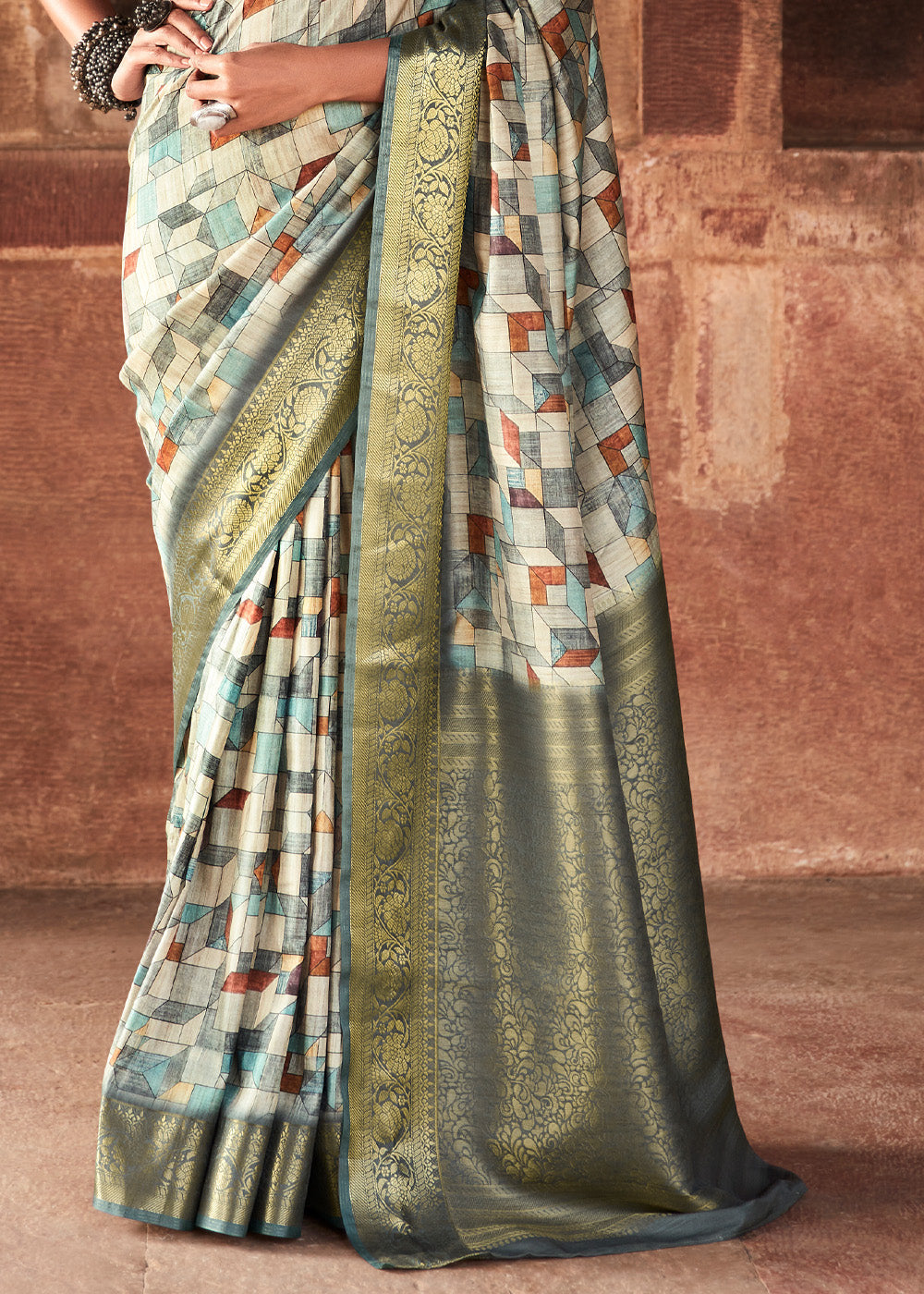 Bilbao Green Handloom Banarasi Silk Saree