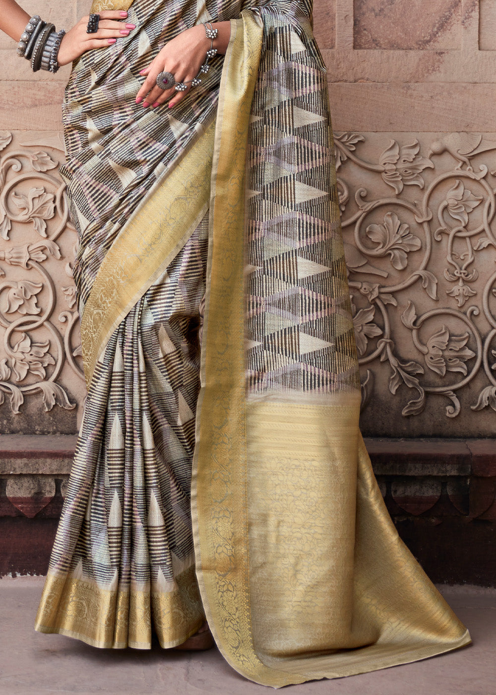 Hurricane Grey Handloom Banarasi Silk Saree