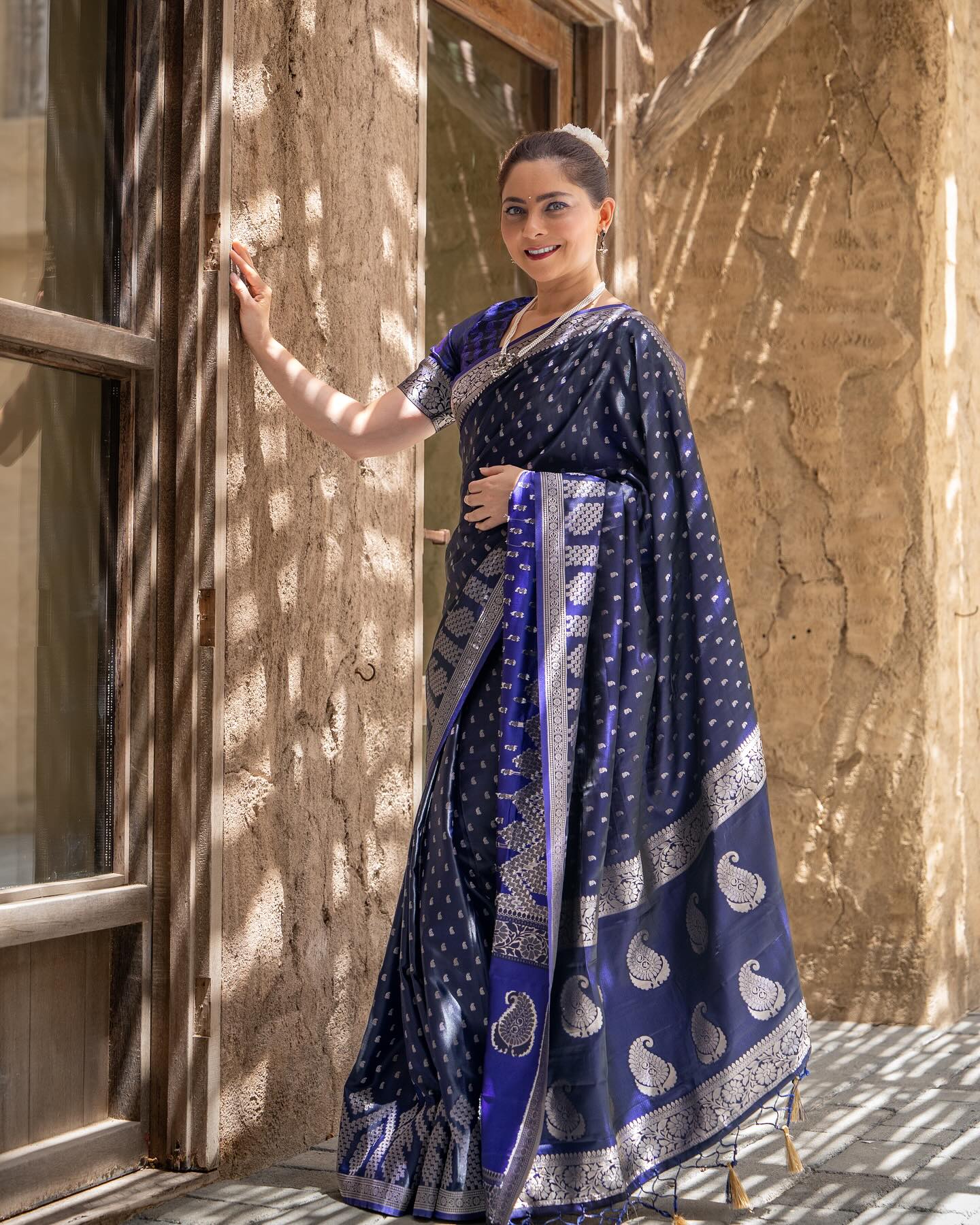 Sonali Kulkarni in Martinique Blue Banarasi Handloom Satin Silk saree