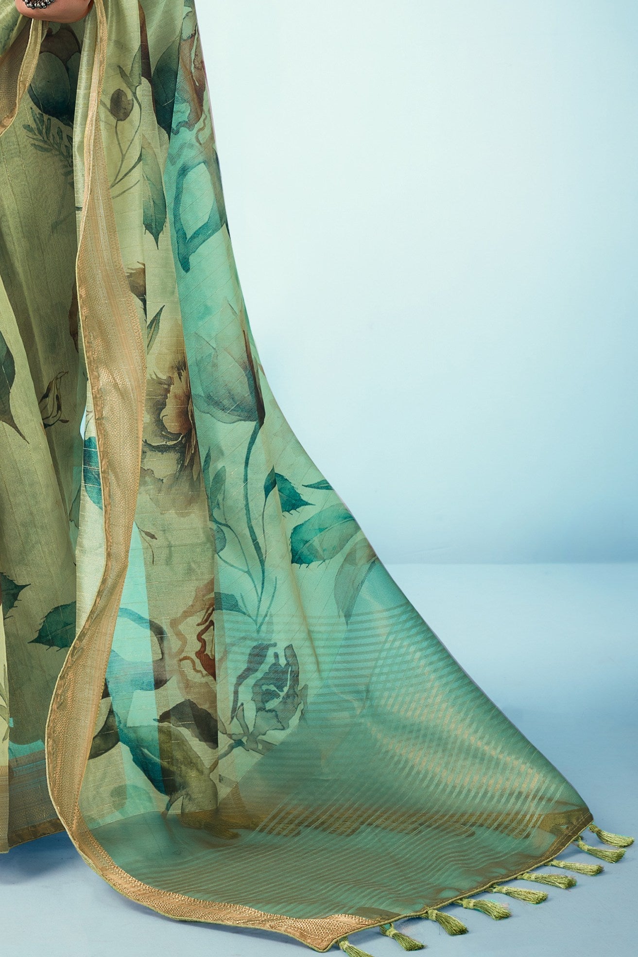 Green Mist Floral Linen Saree