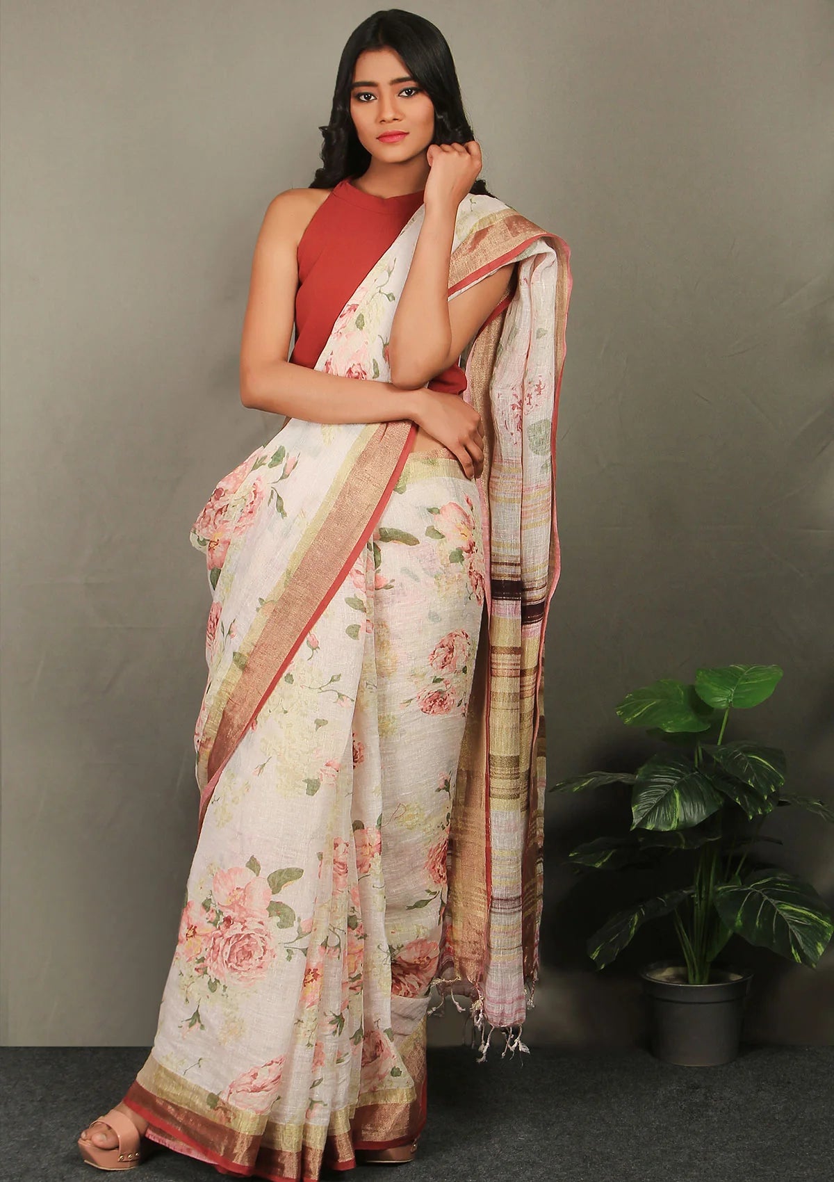 Creamy Rose Color Linen Saree With Silver Jari Pattu