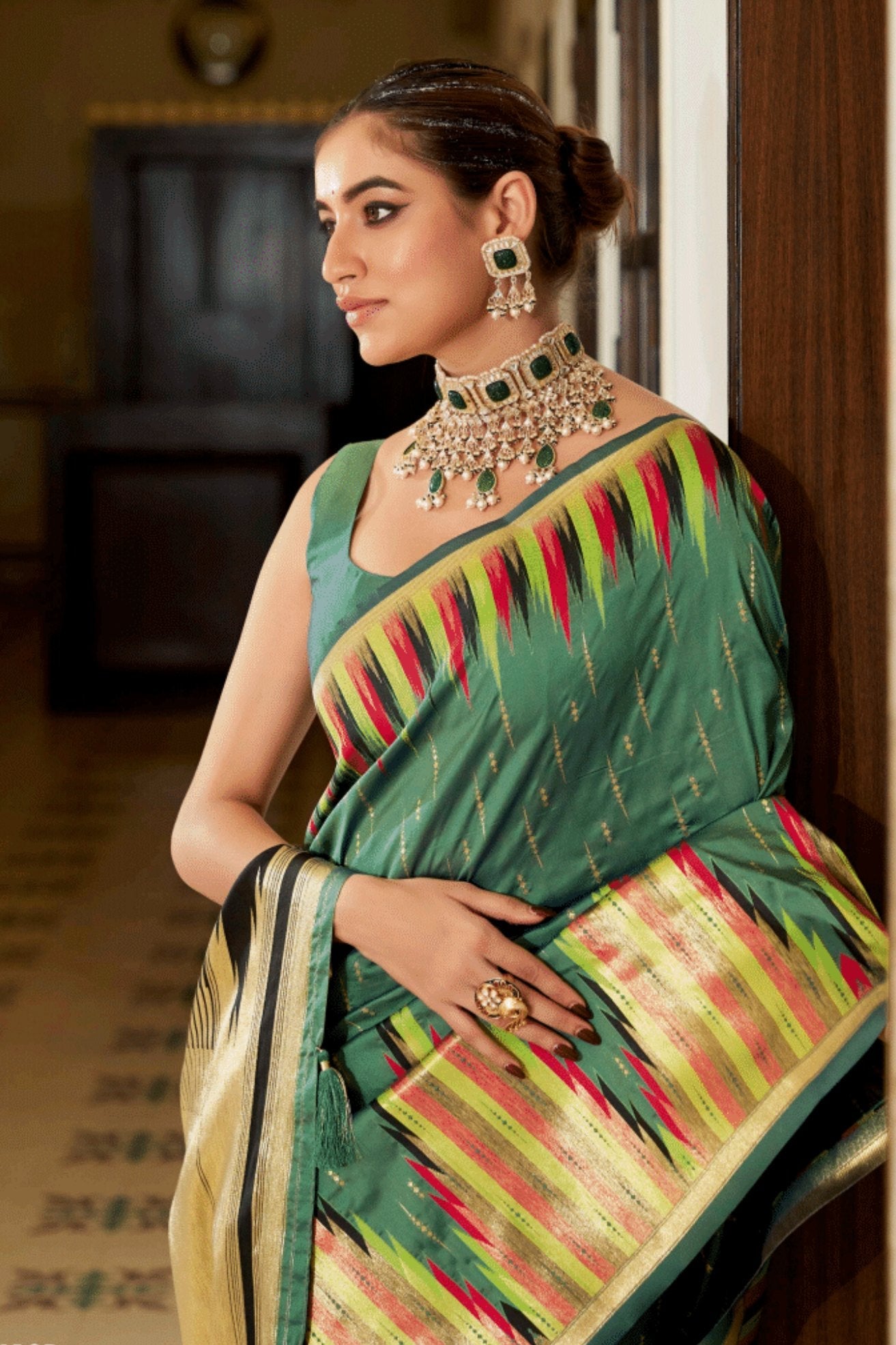 Como Green Woven Tussar Silk Saree