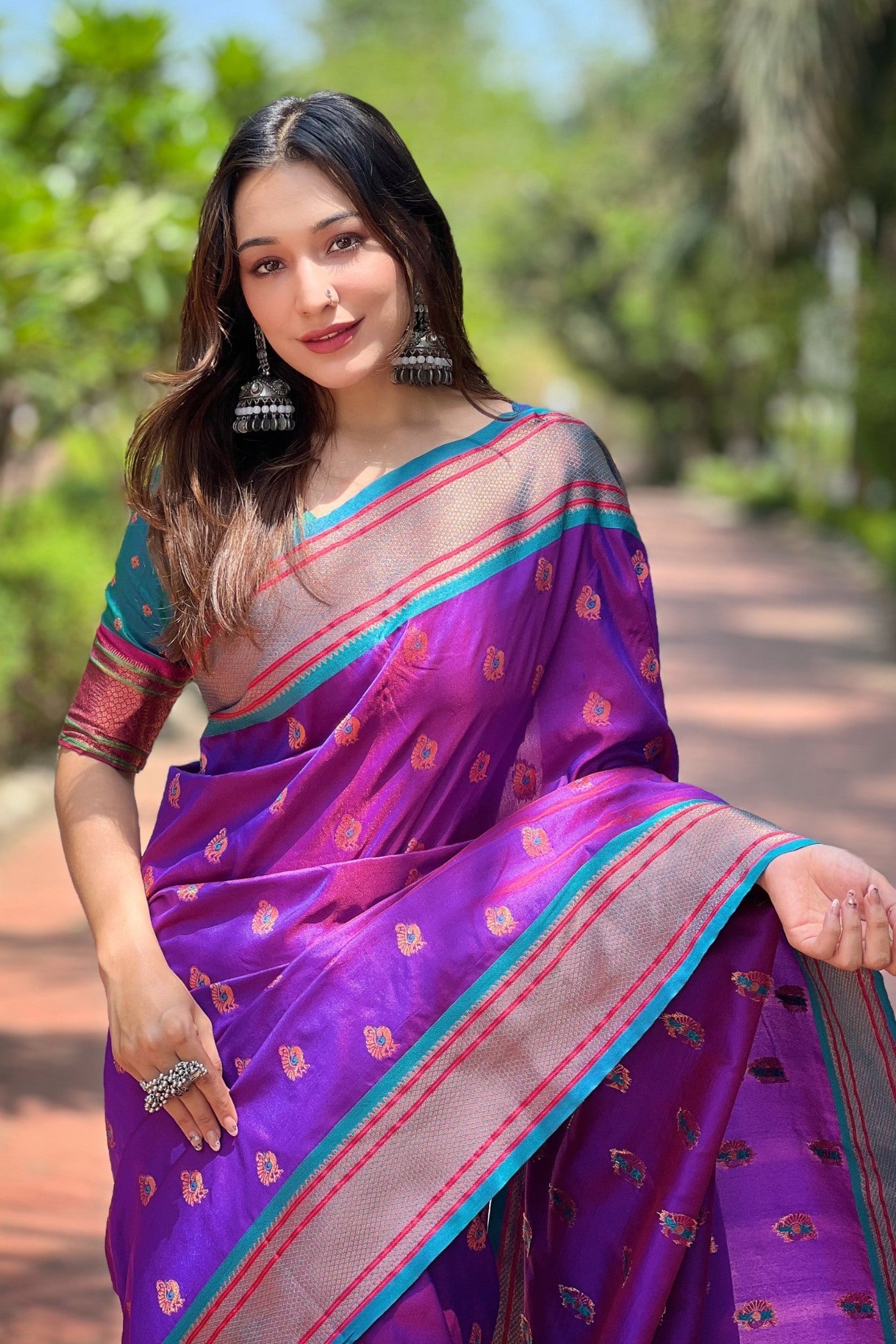 Fuchsia Purple Woven Paithani Saree