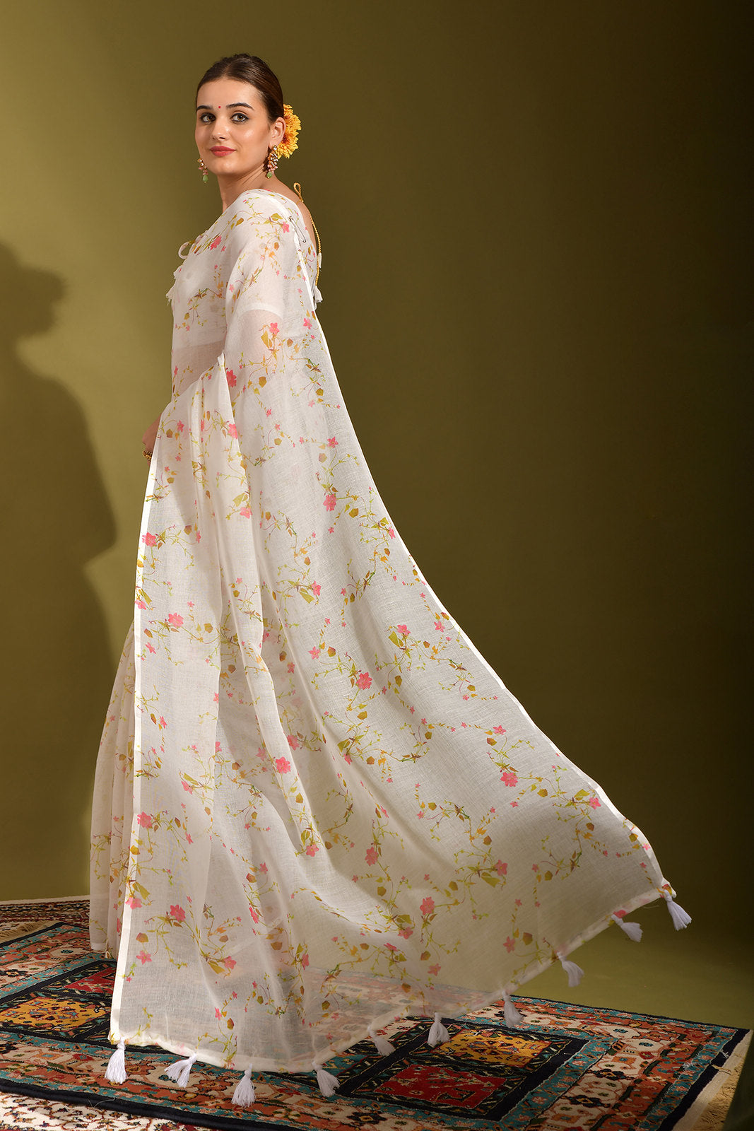 Quarter Pearl Lusta White Digital Printed Linen Saree