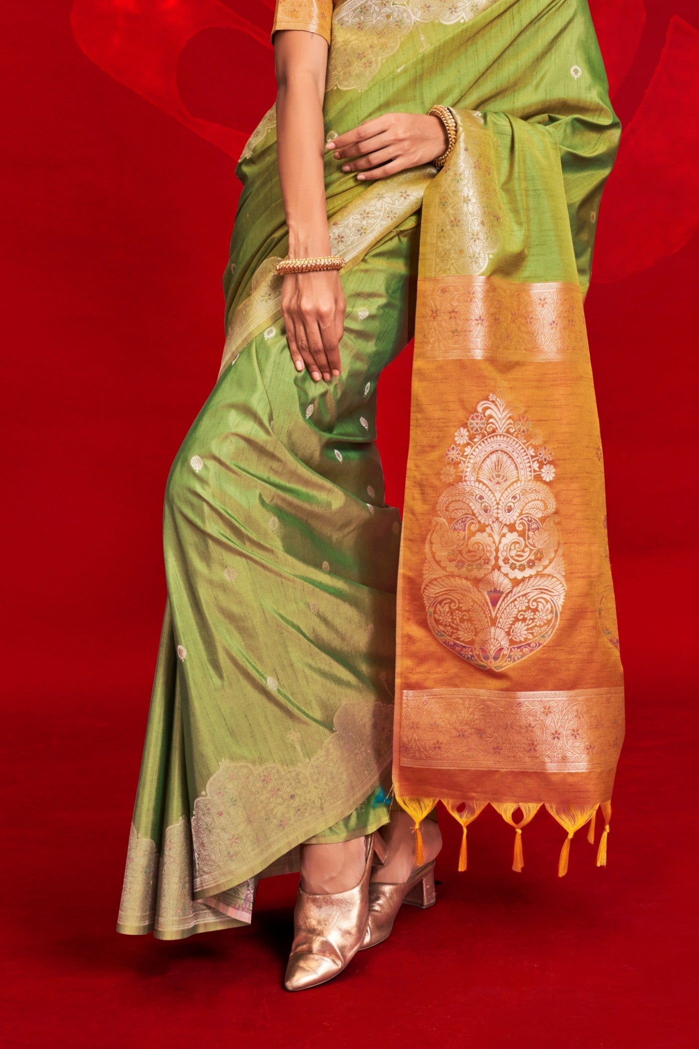 Pine Green Tussar Handloom Silk Saree