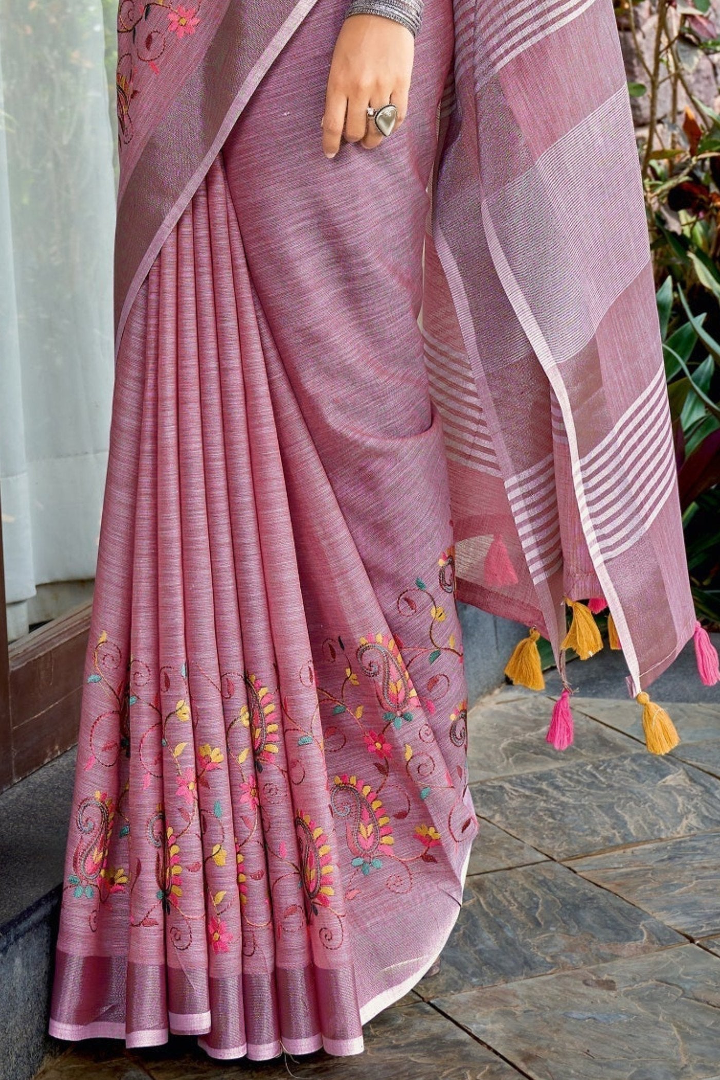 Strikemaster Purple Handcrafted Linen Saree