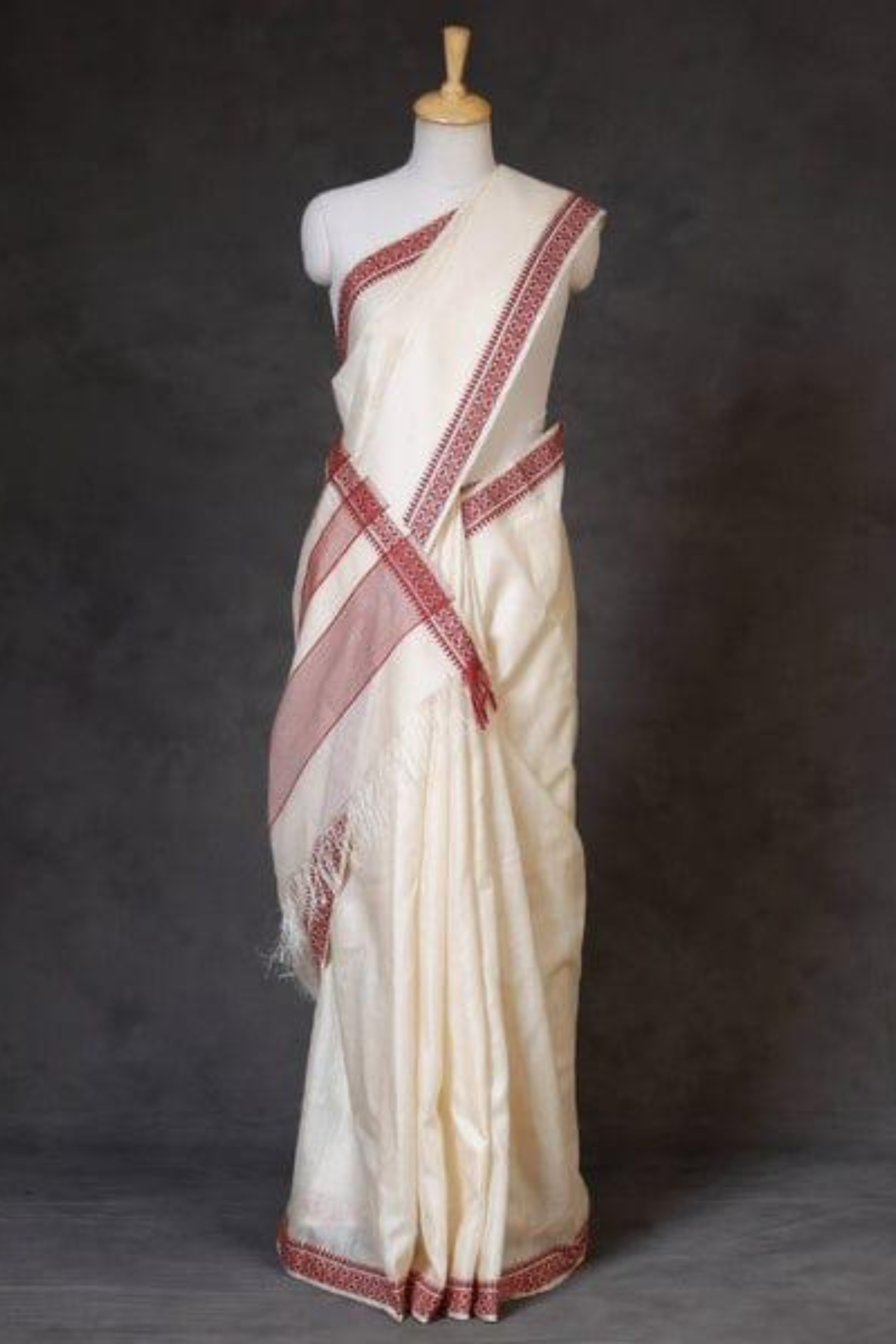 Iron White Shantipuri Bengal Cotton Saree