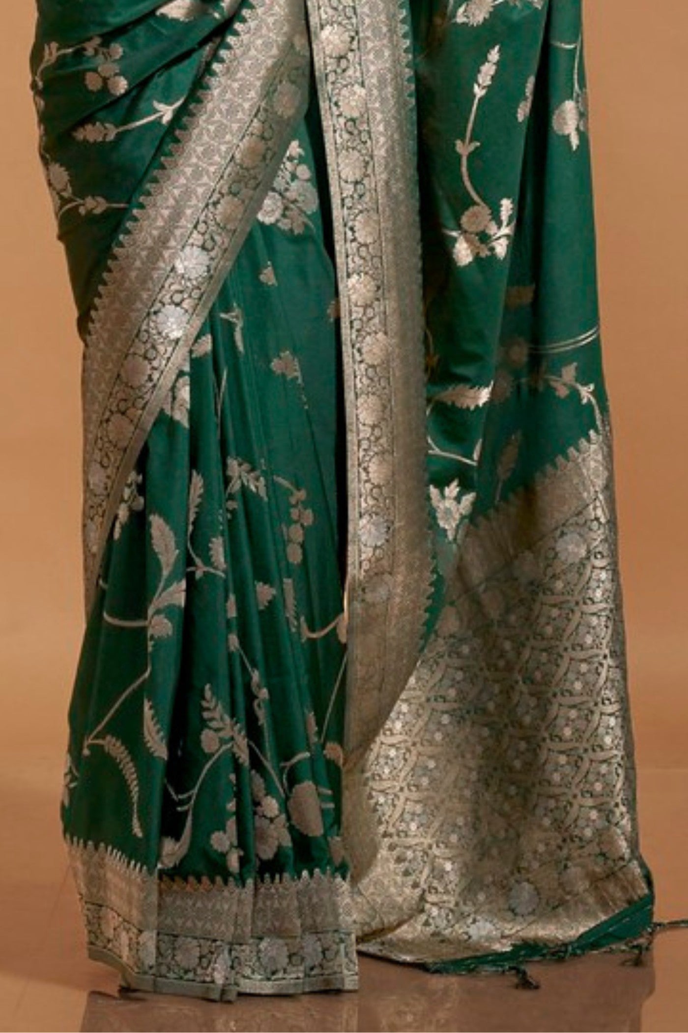 Locust Green Georgette Handloom Saree