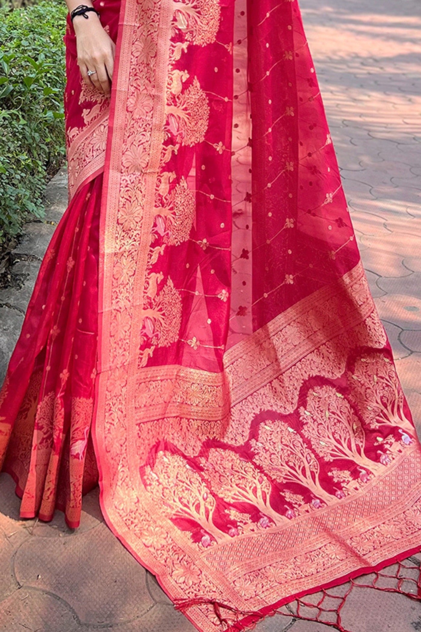 Fuzzy Pink Zari Woven Organza Saree