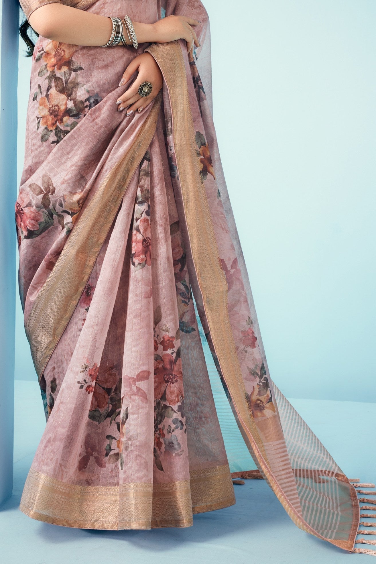 Clam Shell Pink Floral Linen Saree