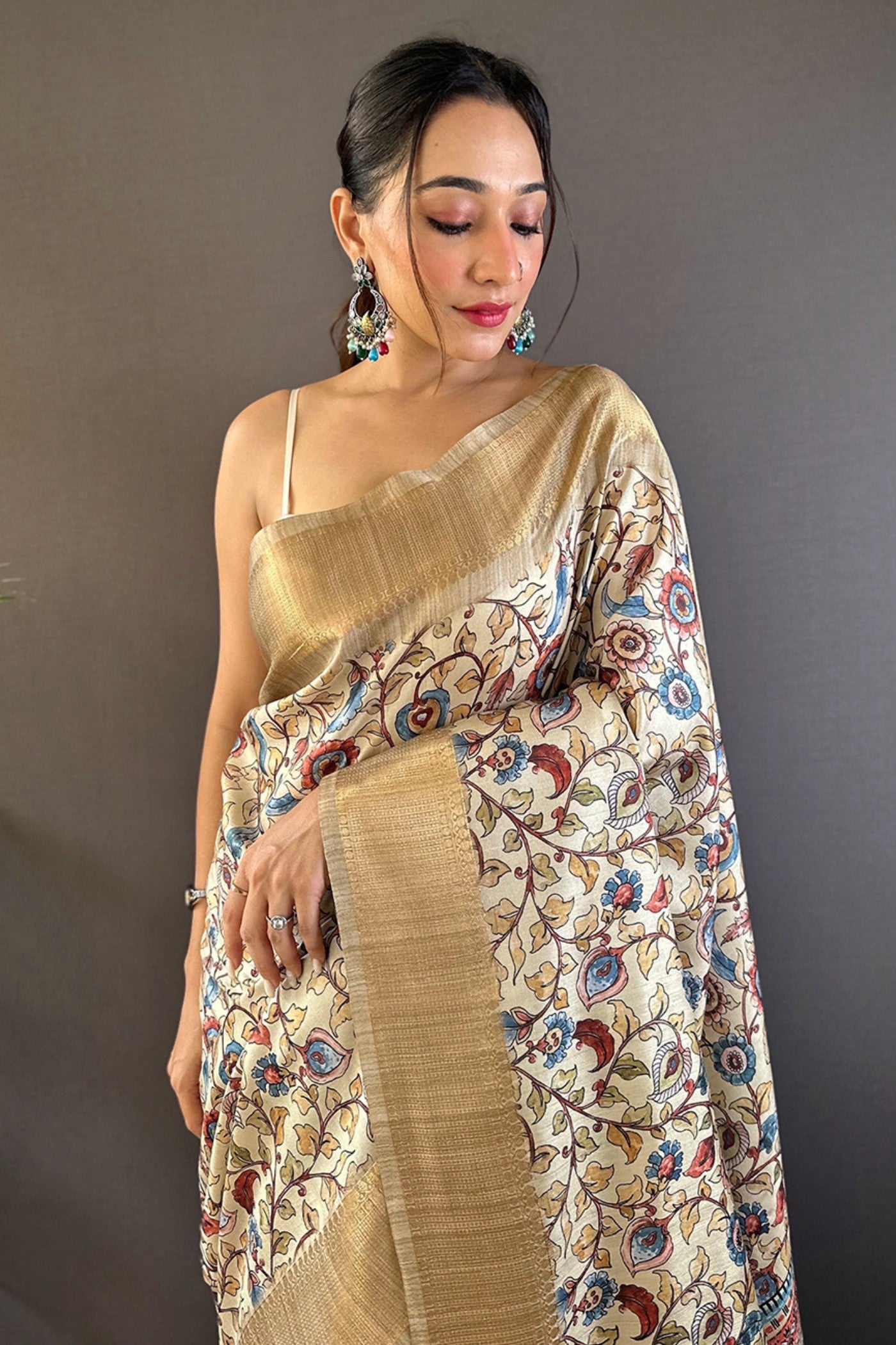 Twine Cream and Grey Printed Tussar Silk Saree