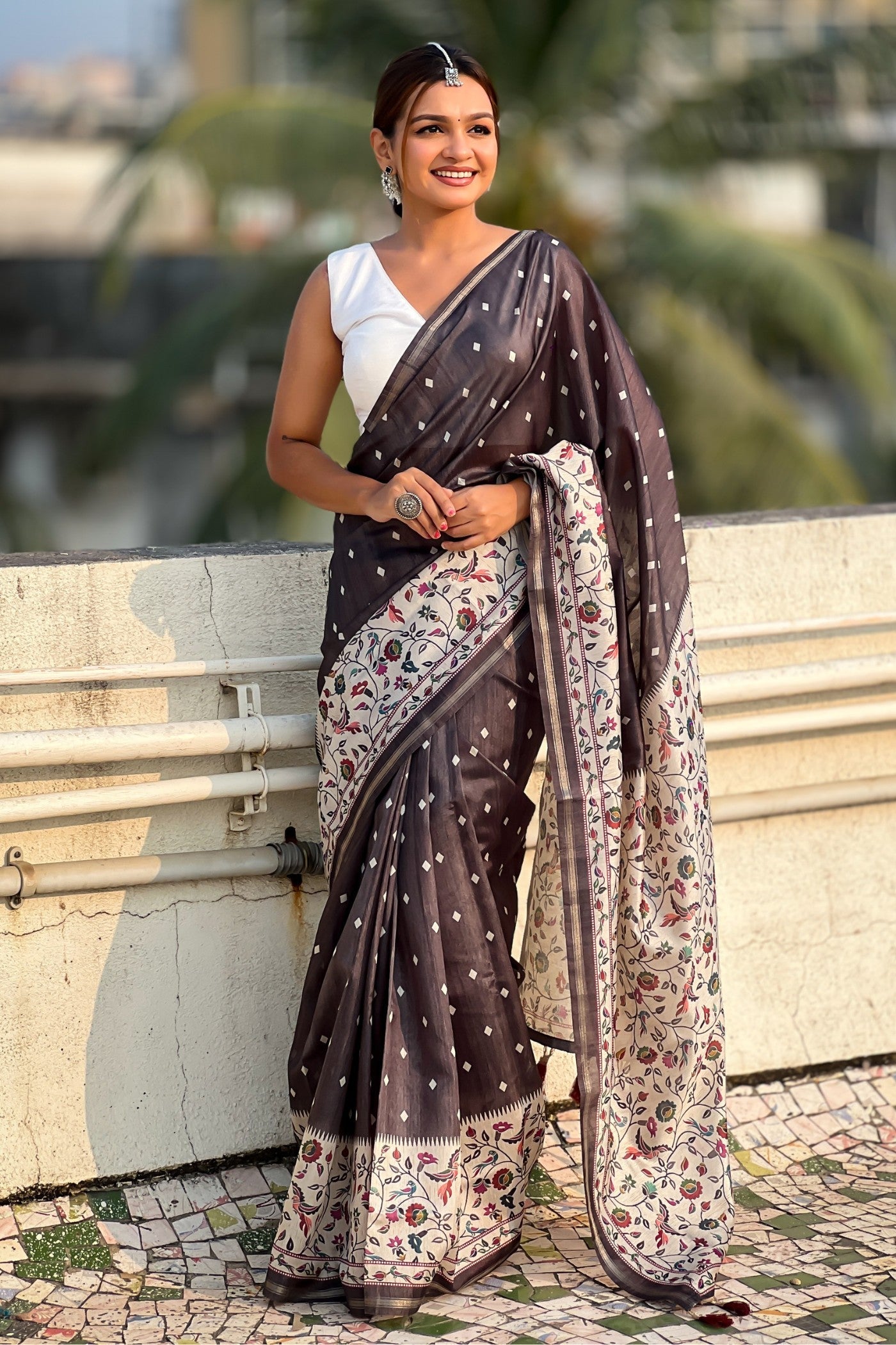 Coral Black Floral Printed Kalamkari Saree