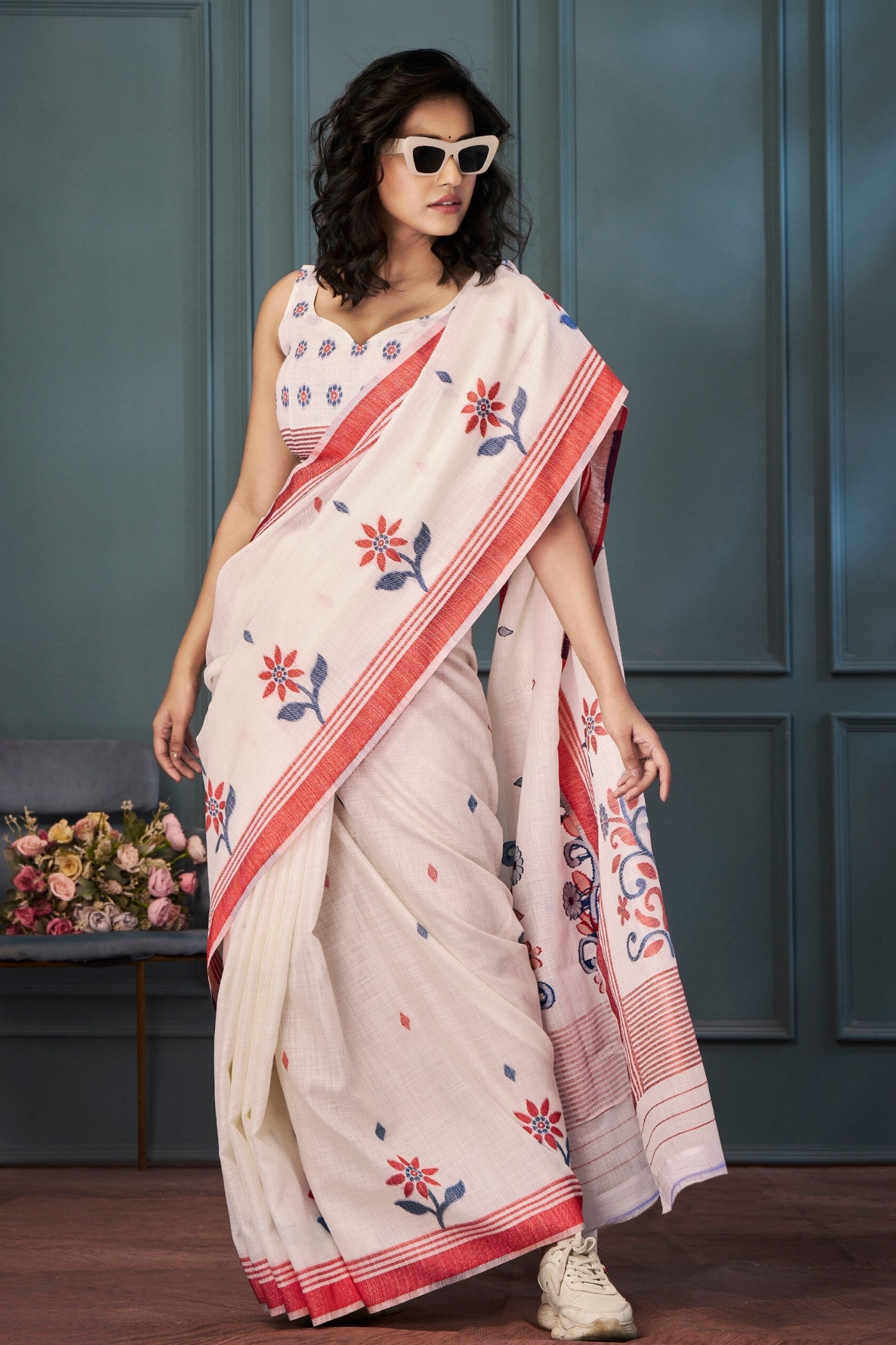 Clam Shell White Handloom Linen Saree