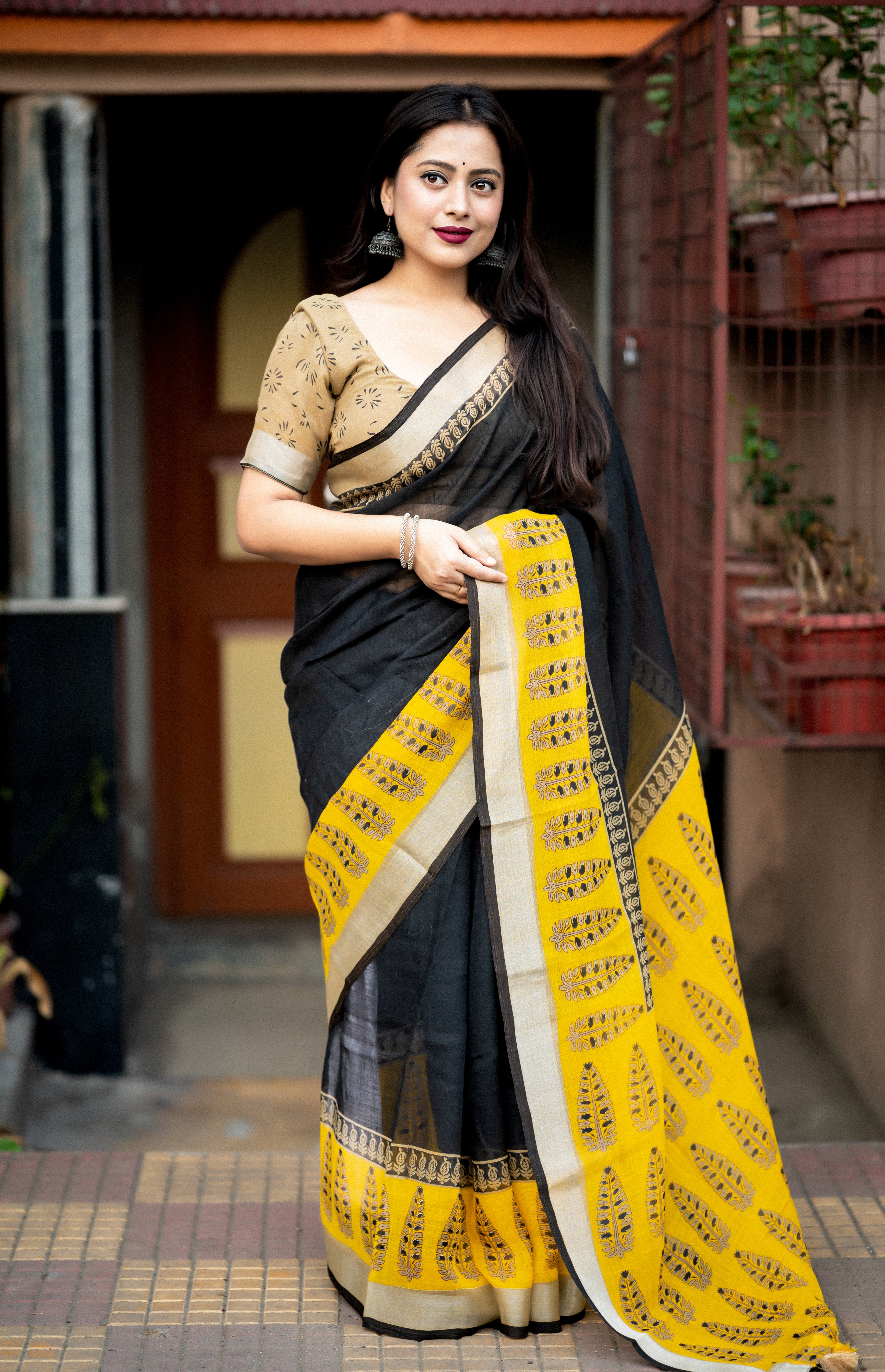 Black And Yellow Soft Linen Saree With Silver Pattu Border