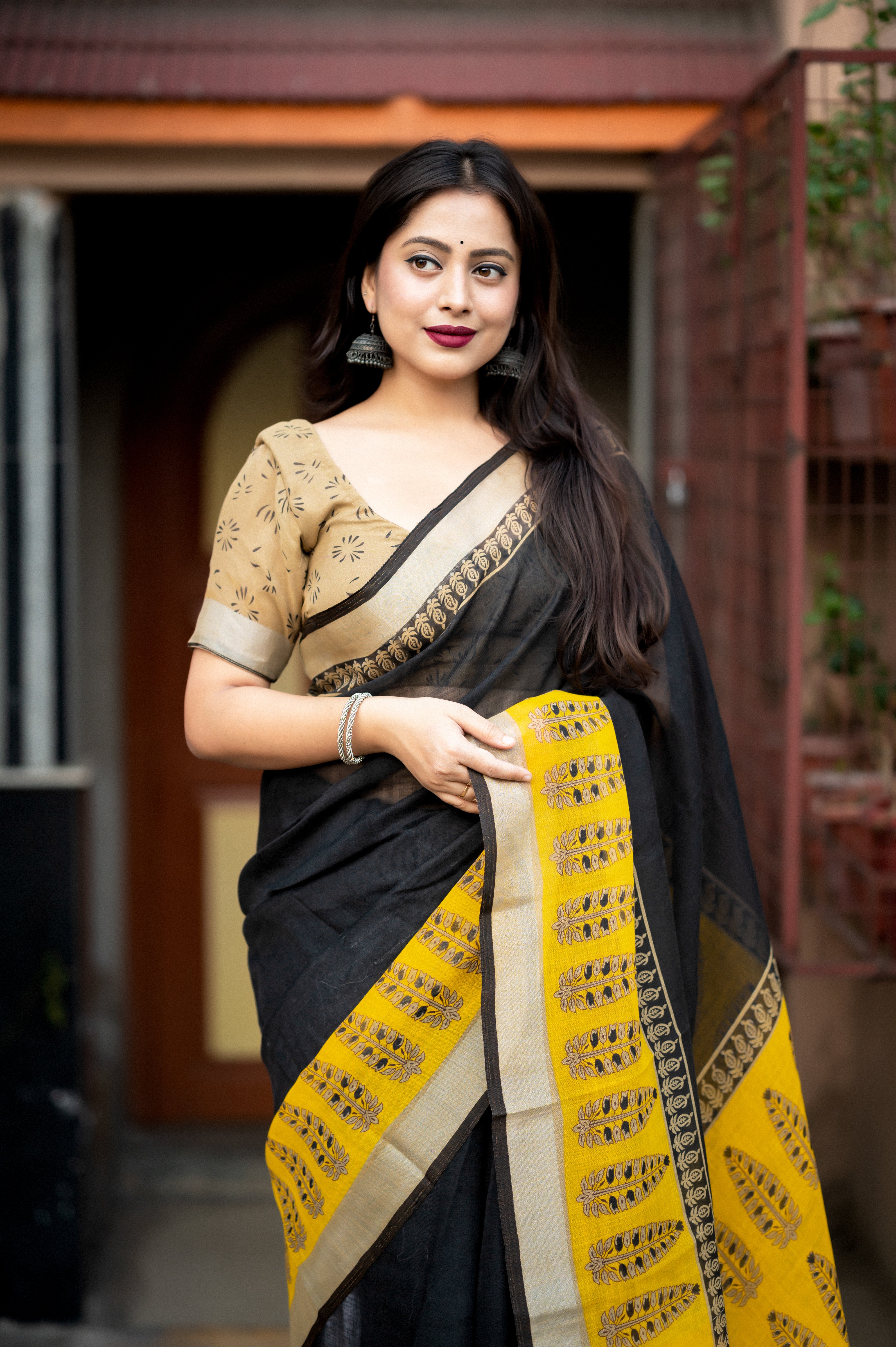 Black And Yellow Soft Linen Saree With Silver Pattu Border