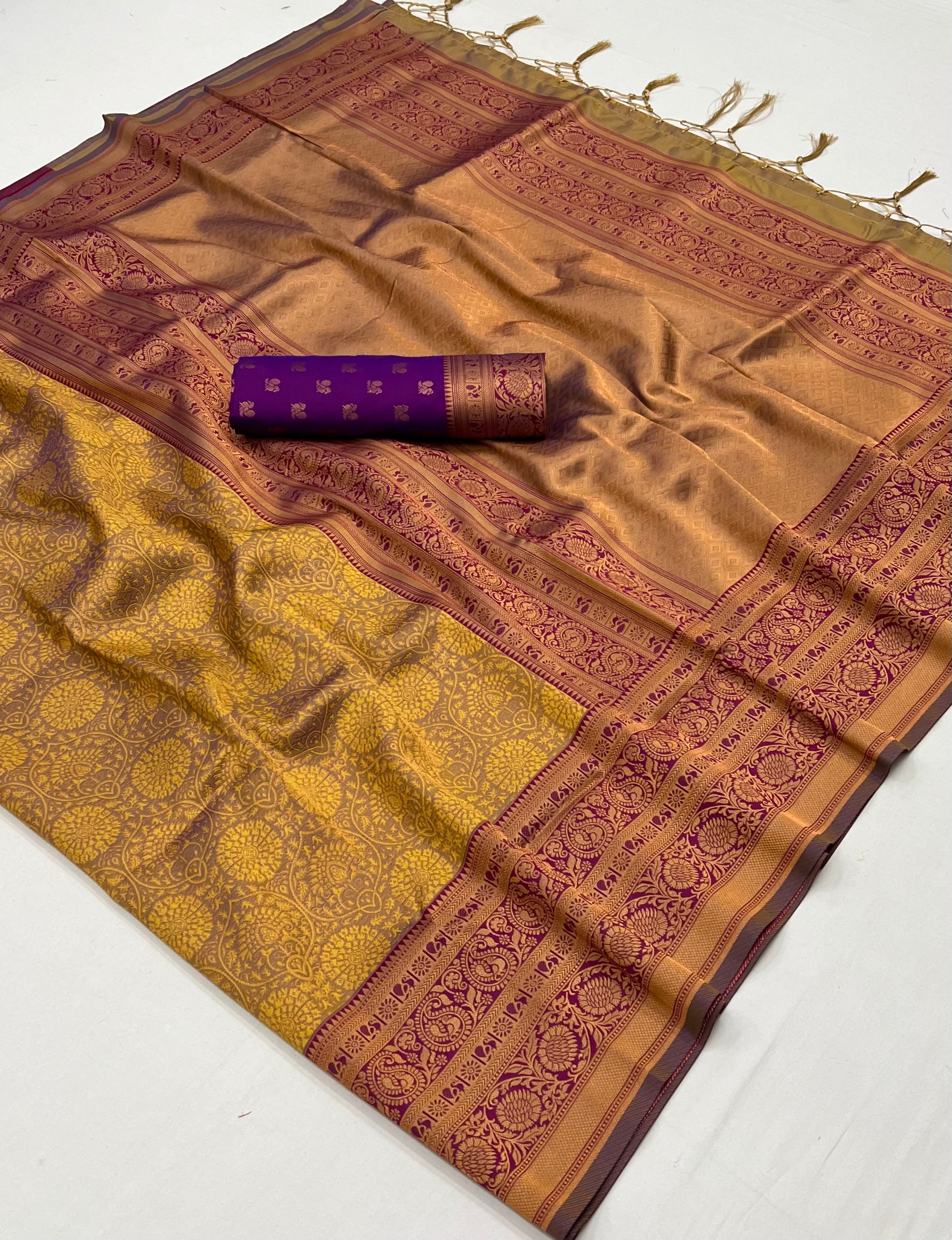 Giants Club Yellow Chaap Handloom kanjivaram silk Saree