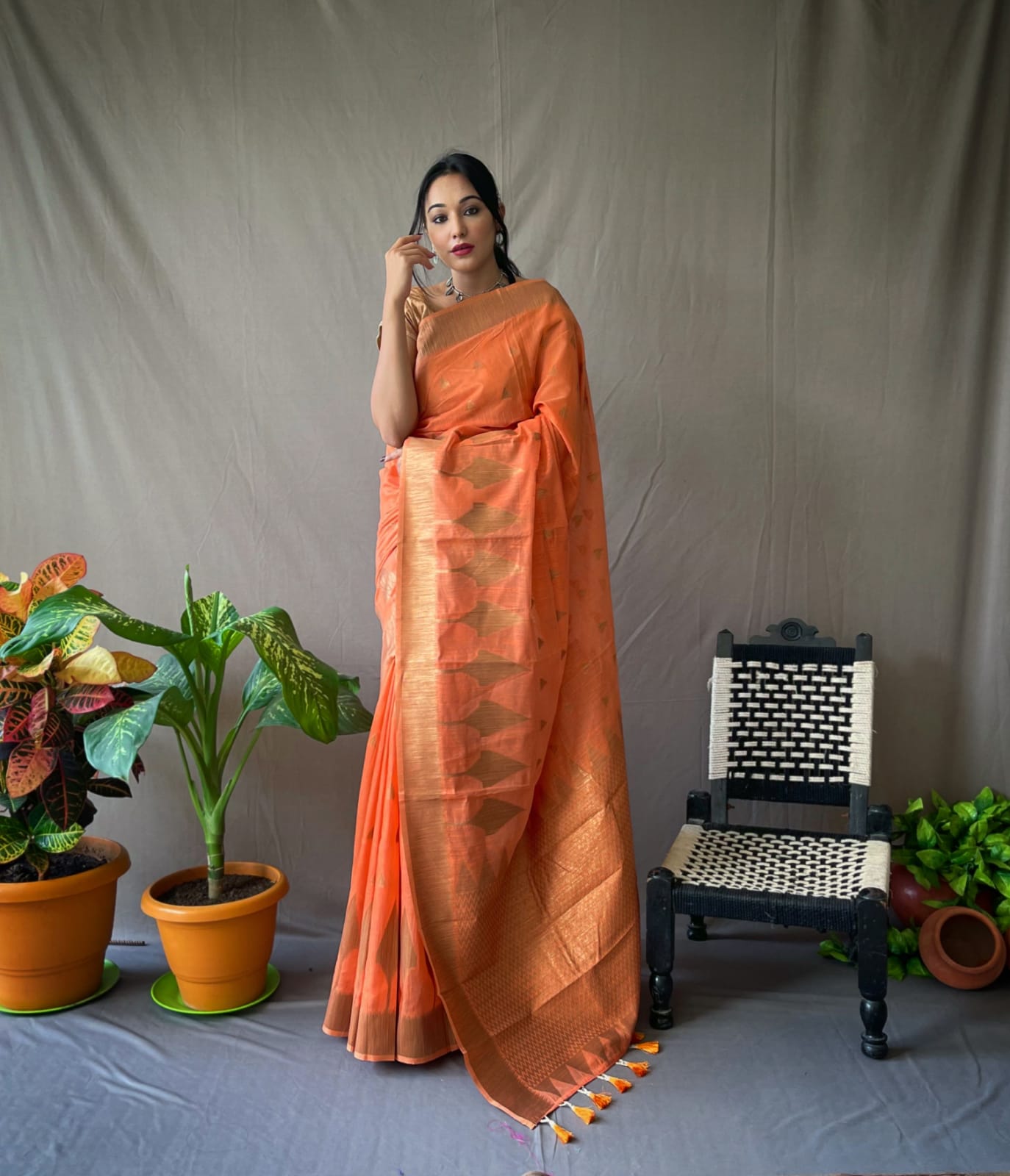 Red Damask Zari Woven Cotton Saree