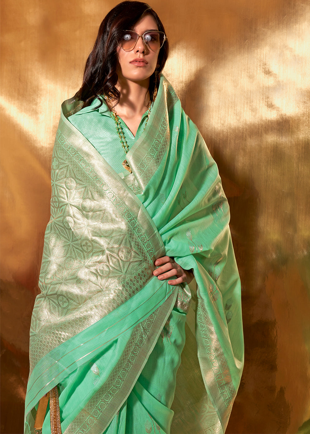 Fringy Flower Green Handloom Linen Cotton Saree