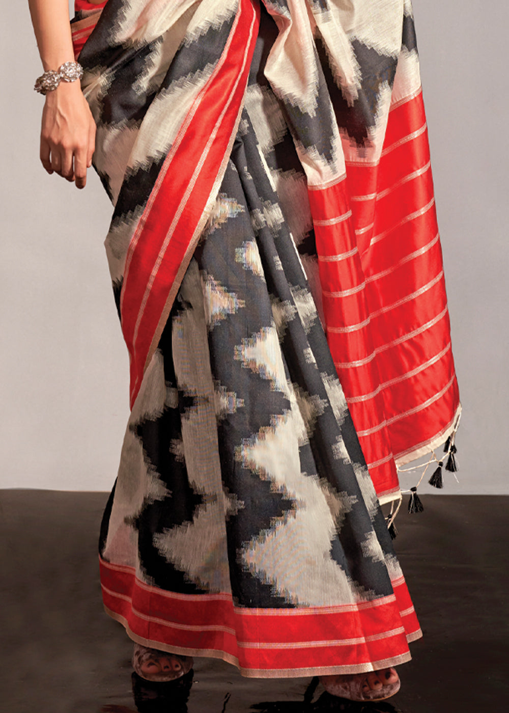 Alabaster White Woven Banarasi Soft Silk Saree