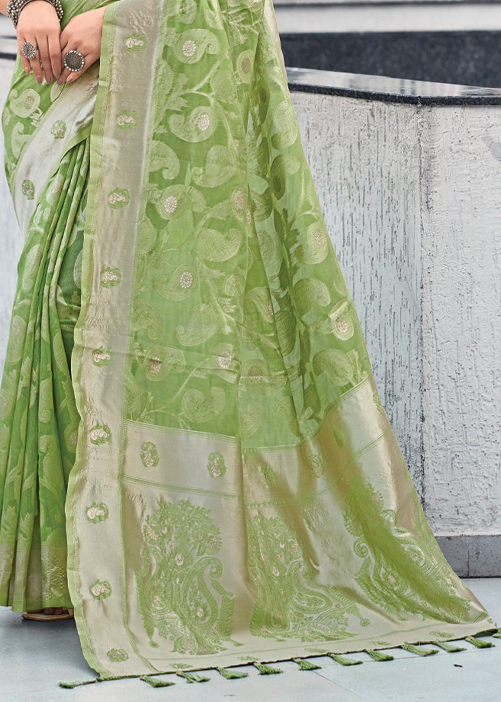 Chenni Green Lucknowi Linen Cotton Saree