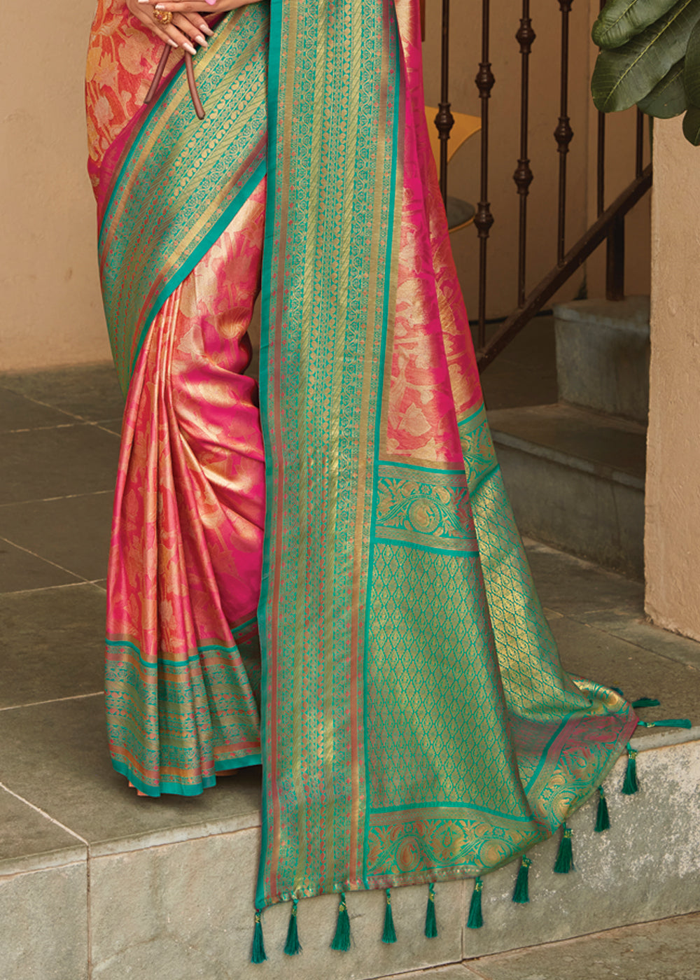 Crail Pink Woven Kanjivaram Saree