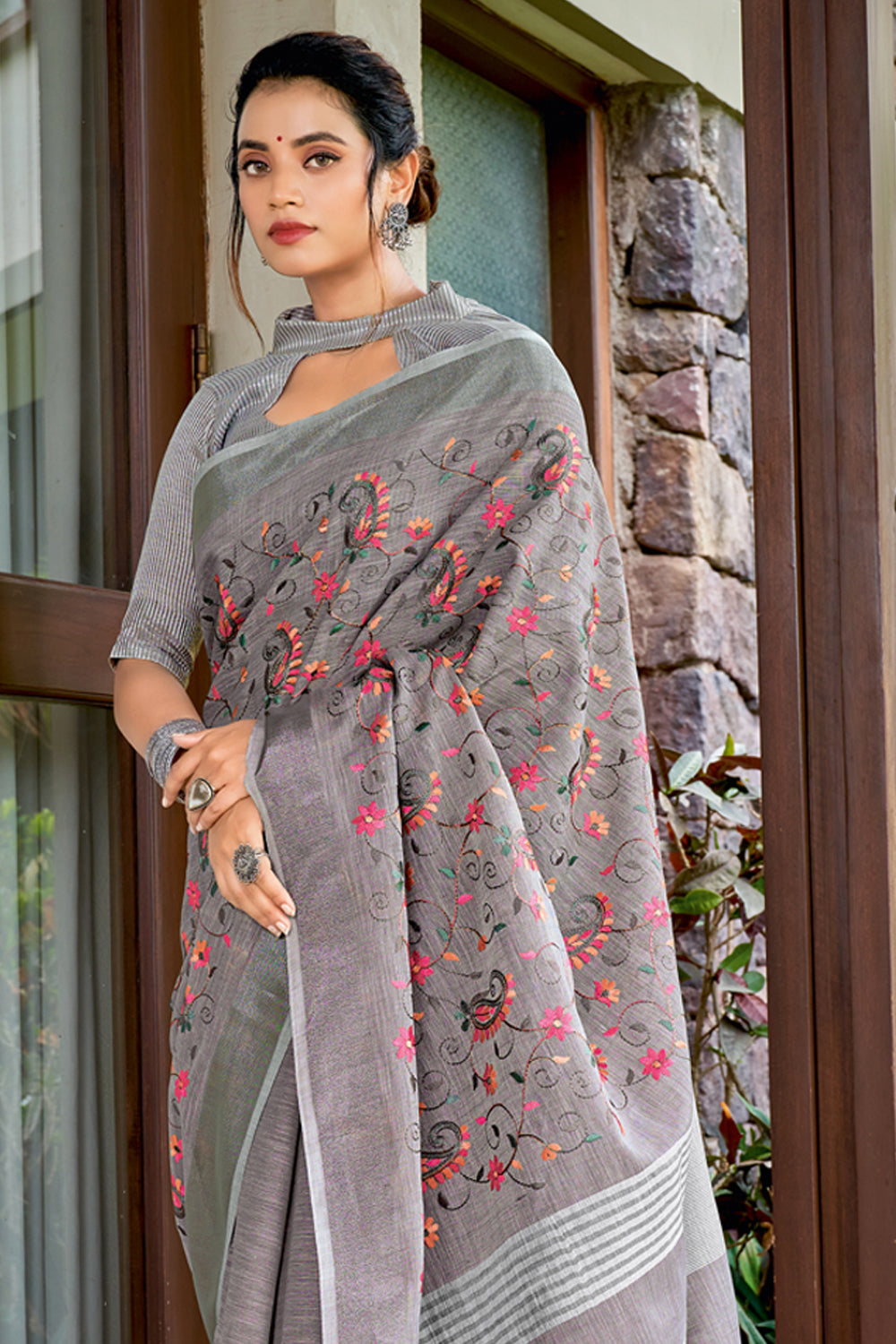 Dusty Grey Handcrafted Linen Saree