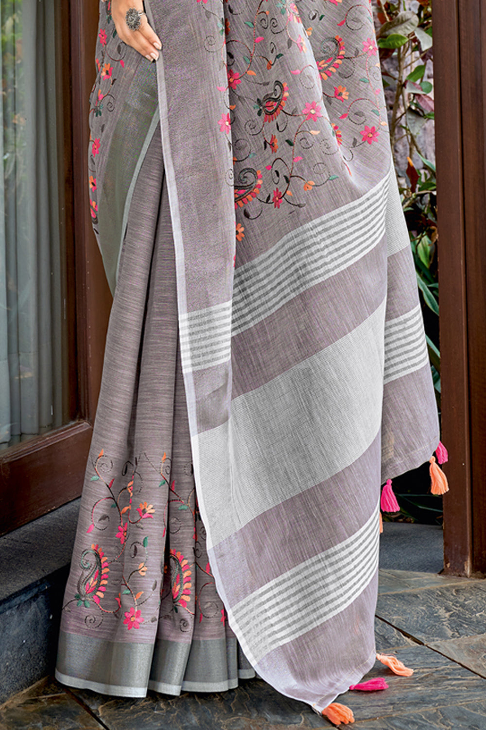 Dusty Grey Handcrafted Linen Saree