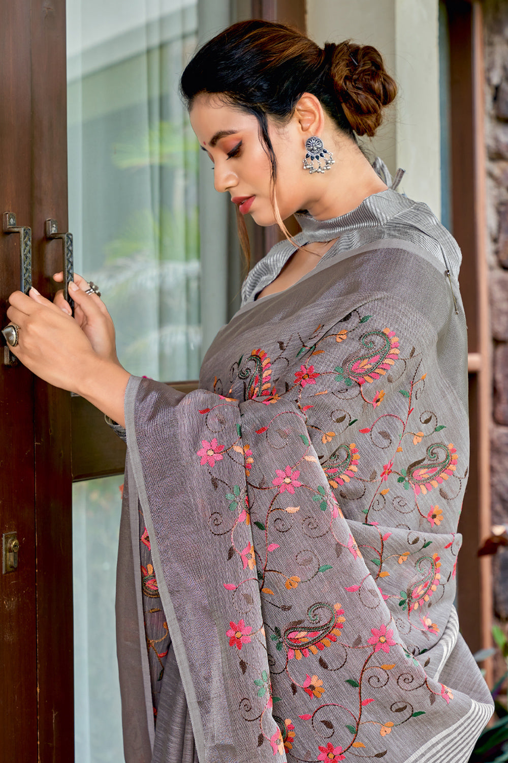 Dusty Grey Handcrafted Linen Saree