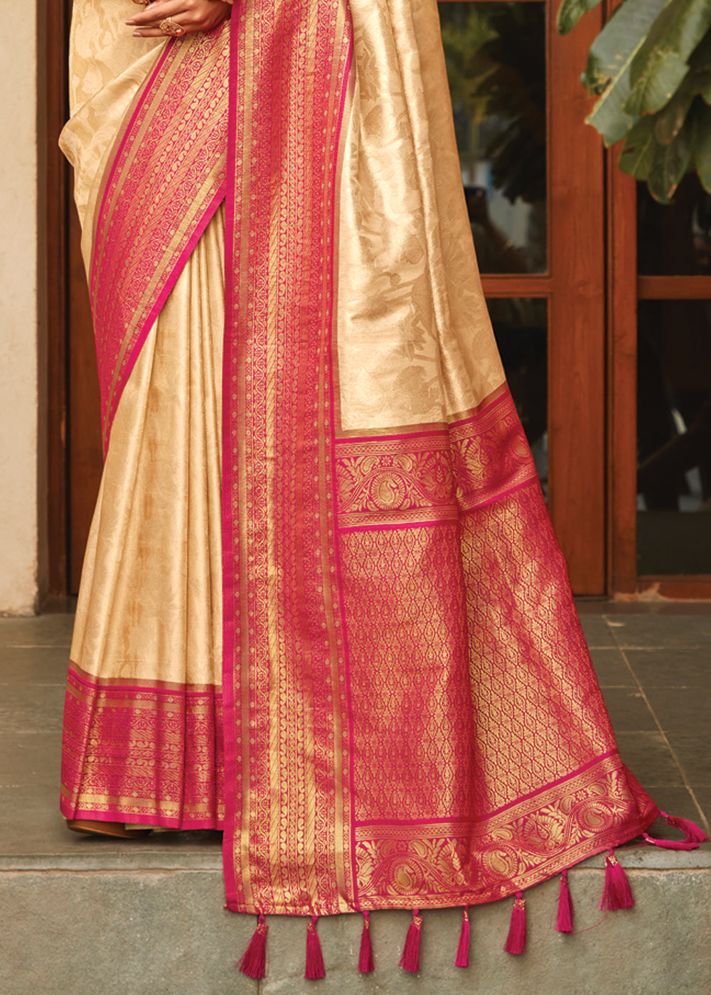 Manhattan Cream Woven Kanjivaram Saree