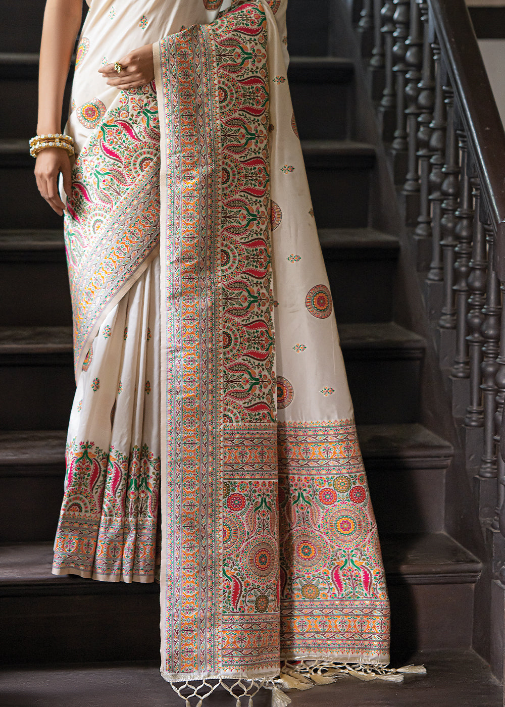 Daisy White Kashmiri Handloom Woven Silk Saree