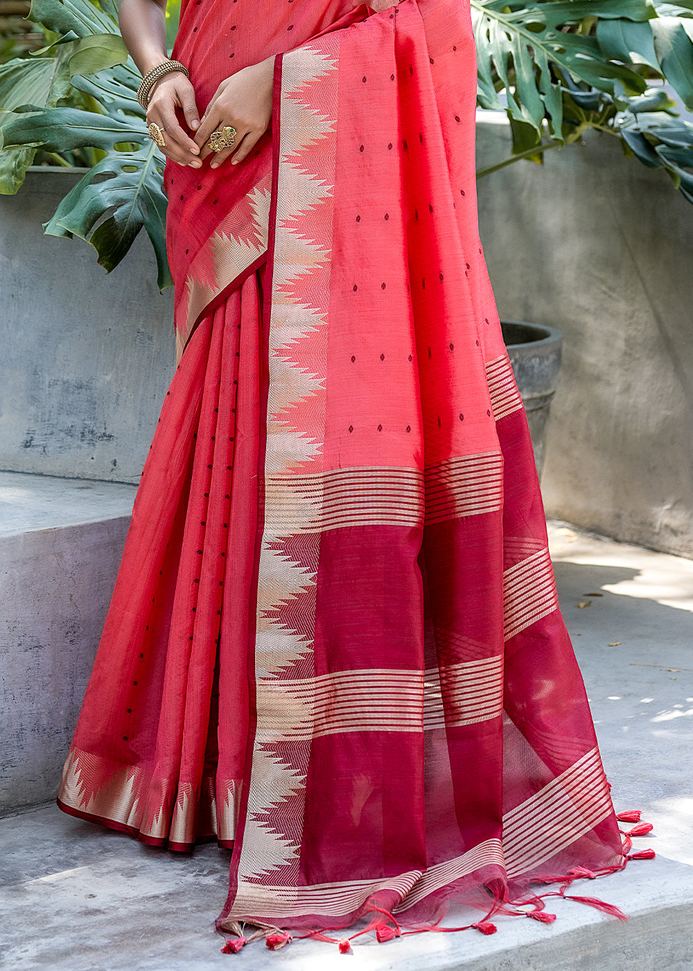 Flush Mahogany Red Zari Woven Banarasi Raw Silk Saree