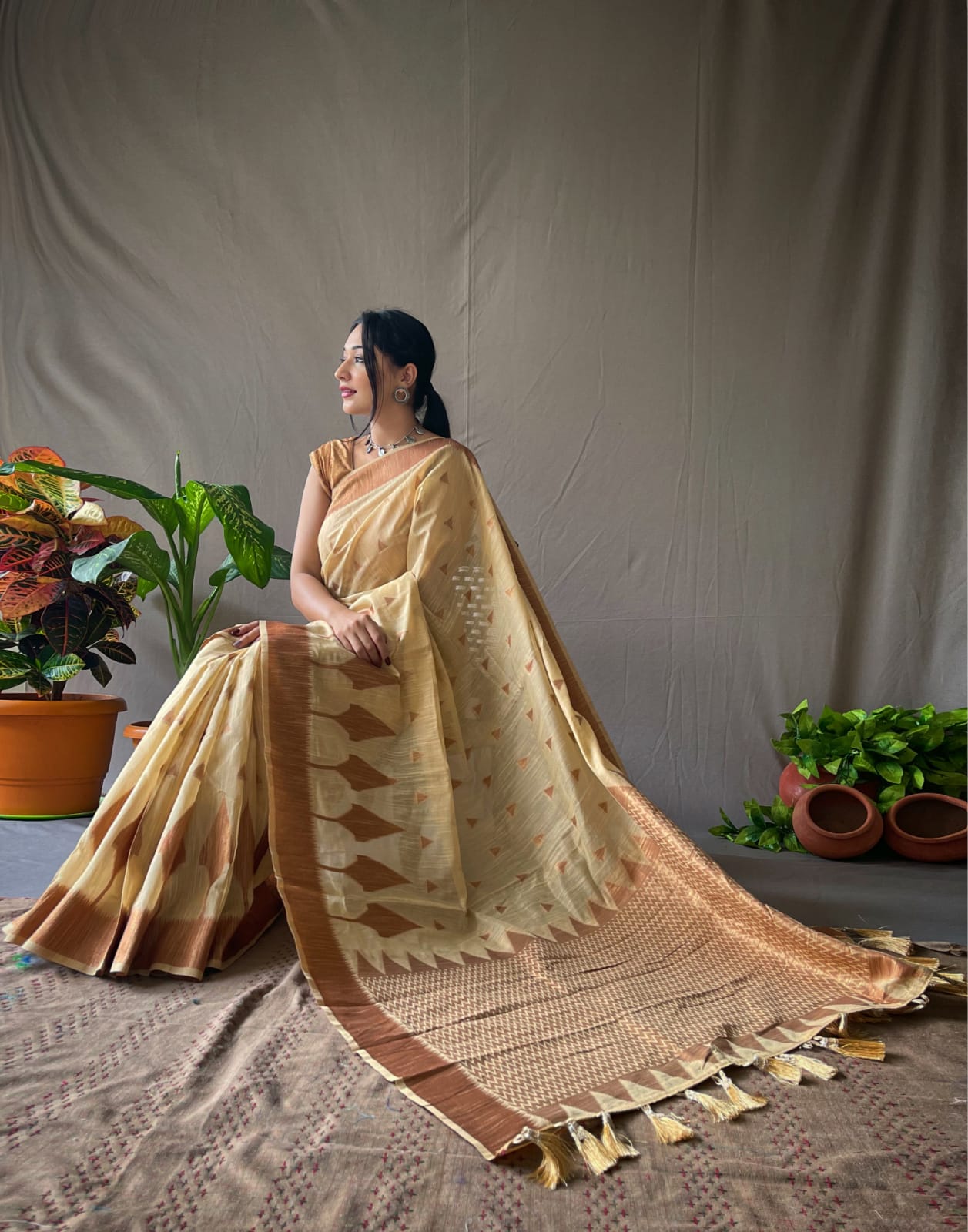 Laser Cream Zari Woven Cotton Saree