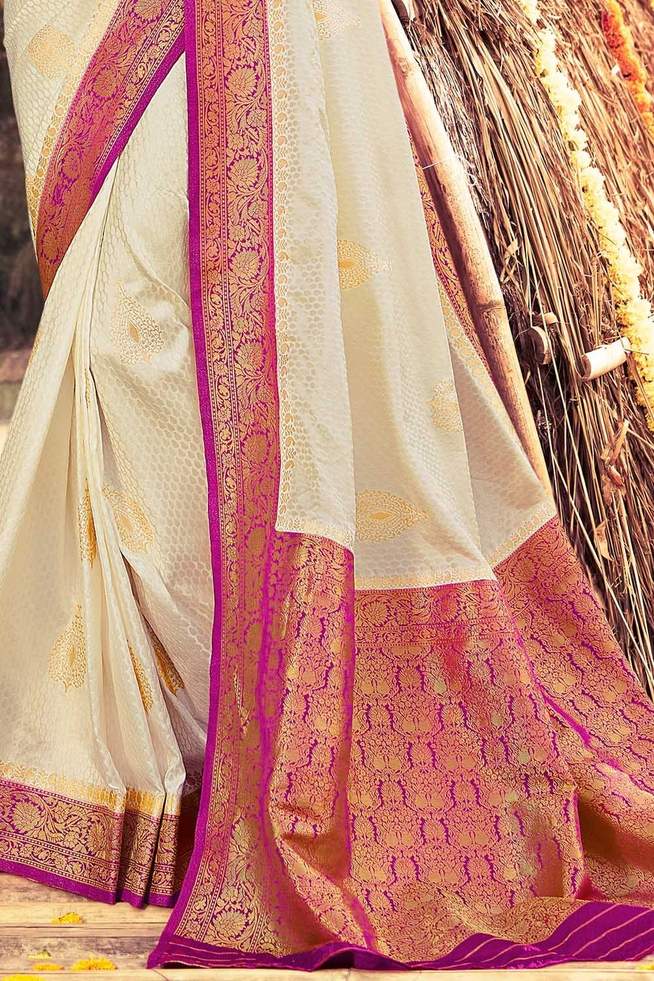 Gold White Zari Woven Kanjivaram Silk Saree