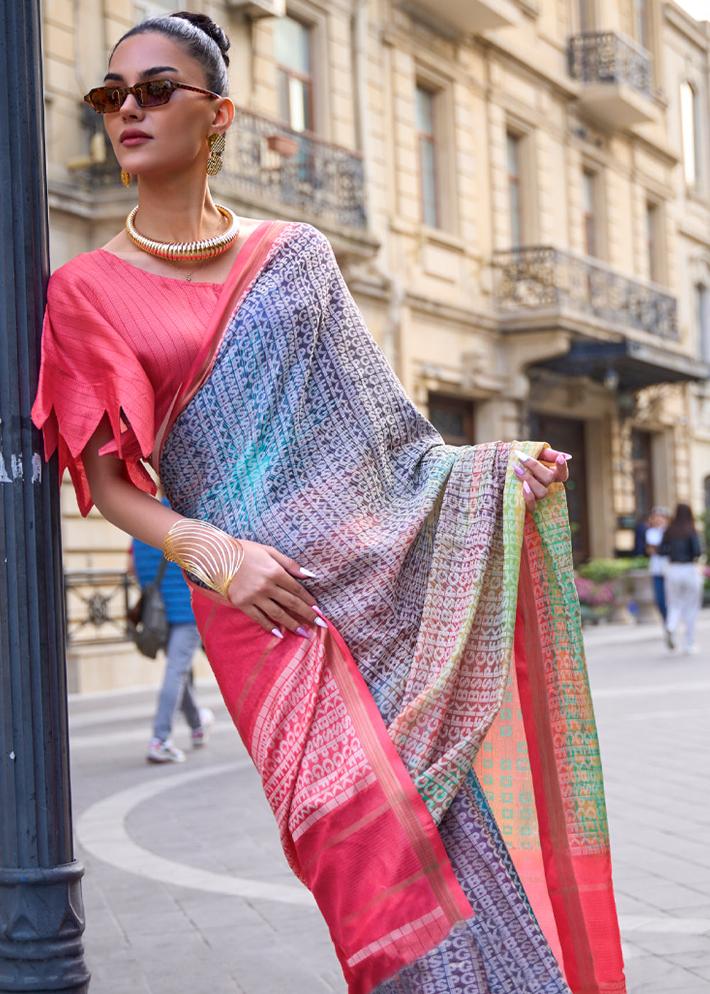 Trout Grey and Pink Printed Handloom Weaving Saree