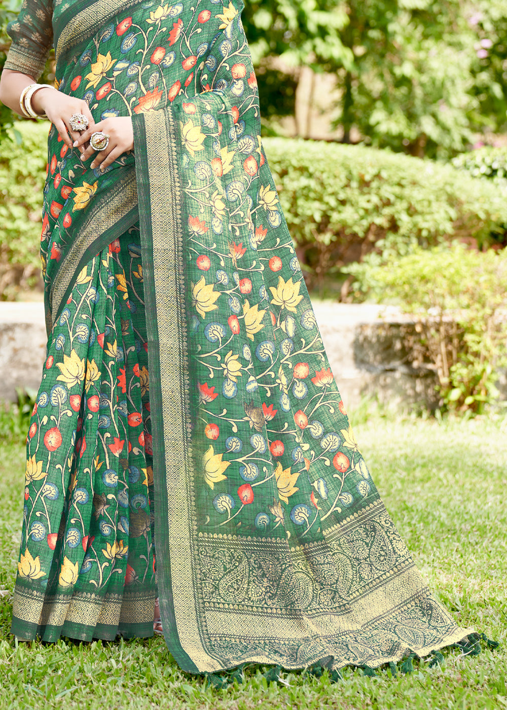 Spring Leaves Green Linen Kalamkari Digital Print Saree